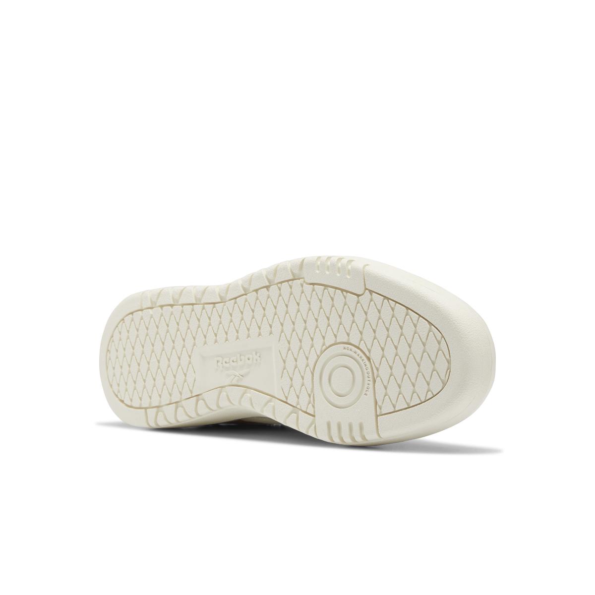 product/r/e/reebok-classics_gy4802_3_footwear_photography_bottom_view_white_000.jpg
