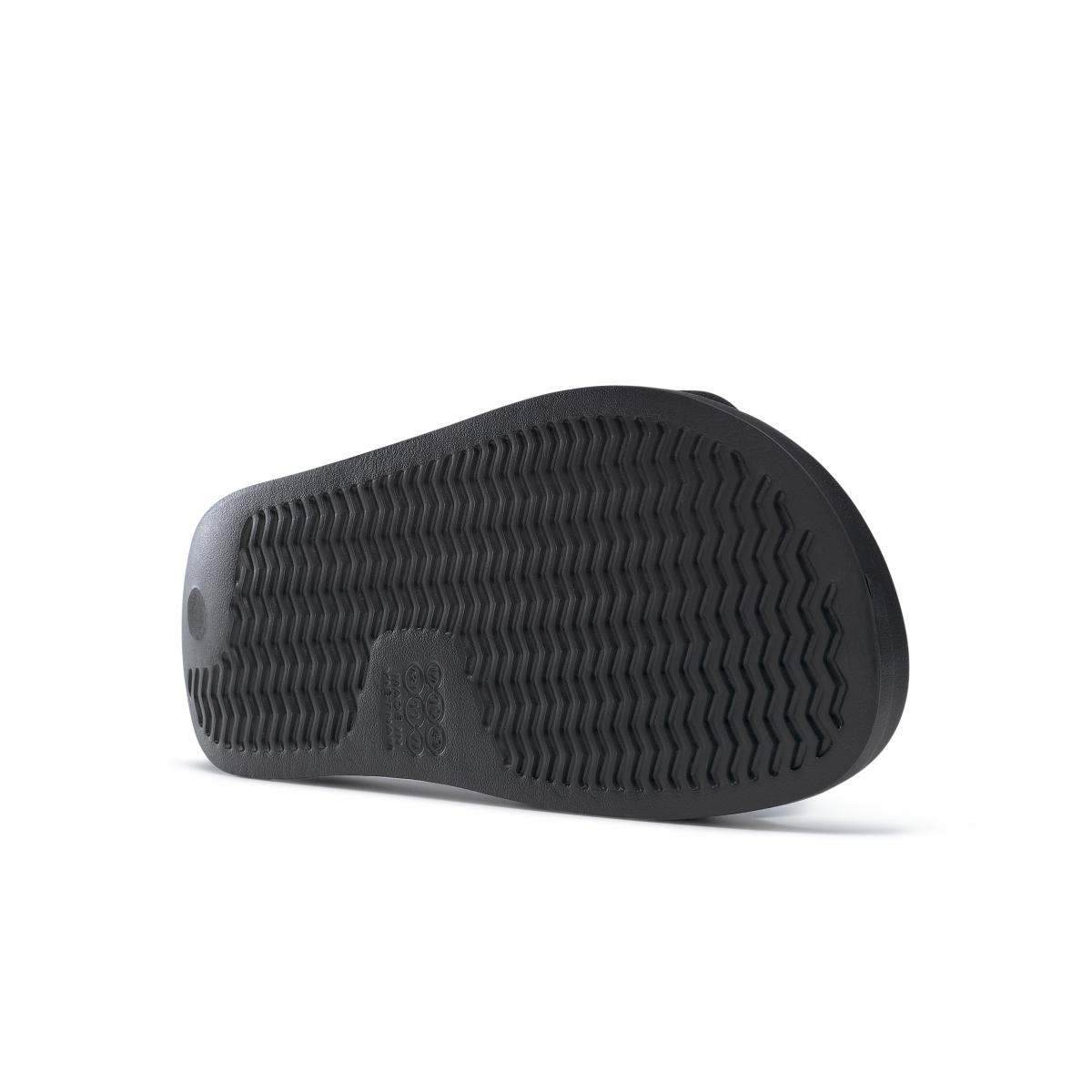 product/r/e/reebok_cn6467_3_footwear_photography_bottom_view_white.jpg