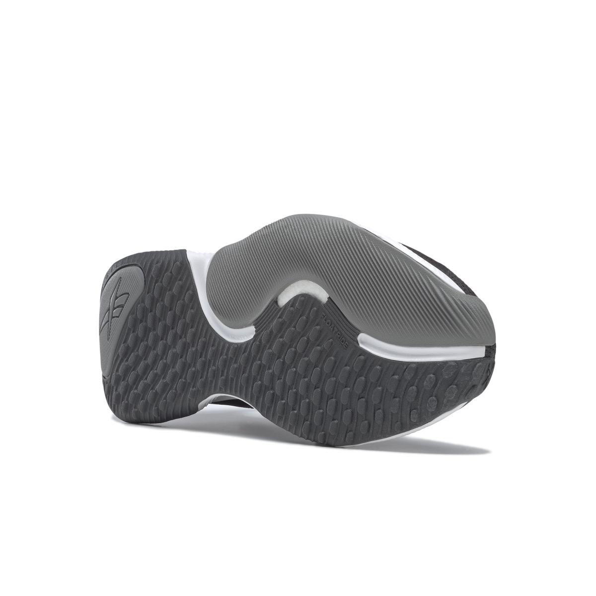 product/r/e/reebok_g55545_3_footwear_photography_bottom_view_white_000.jpg
