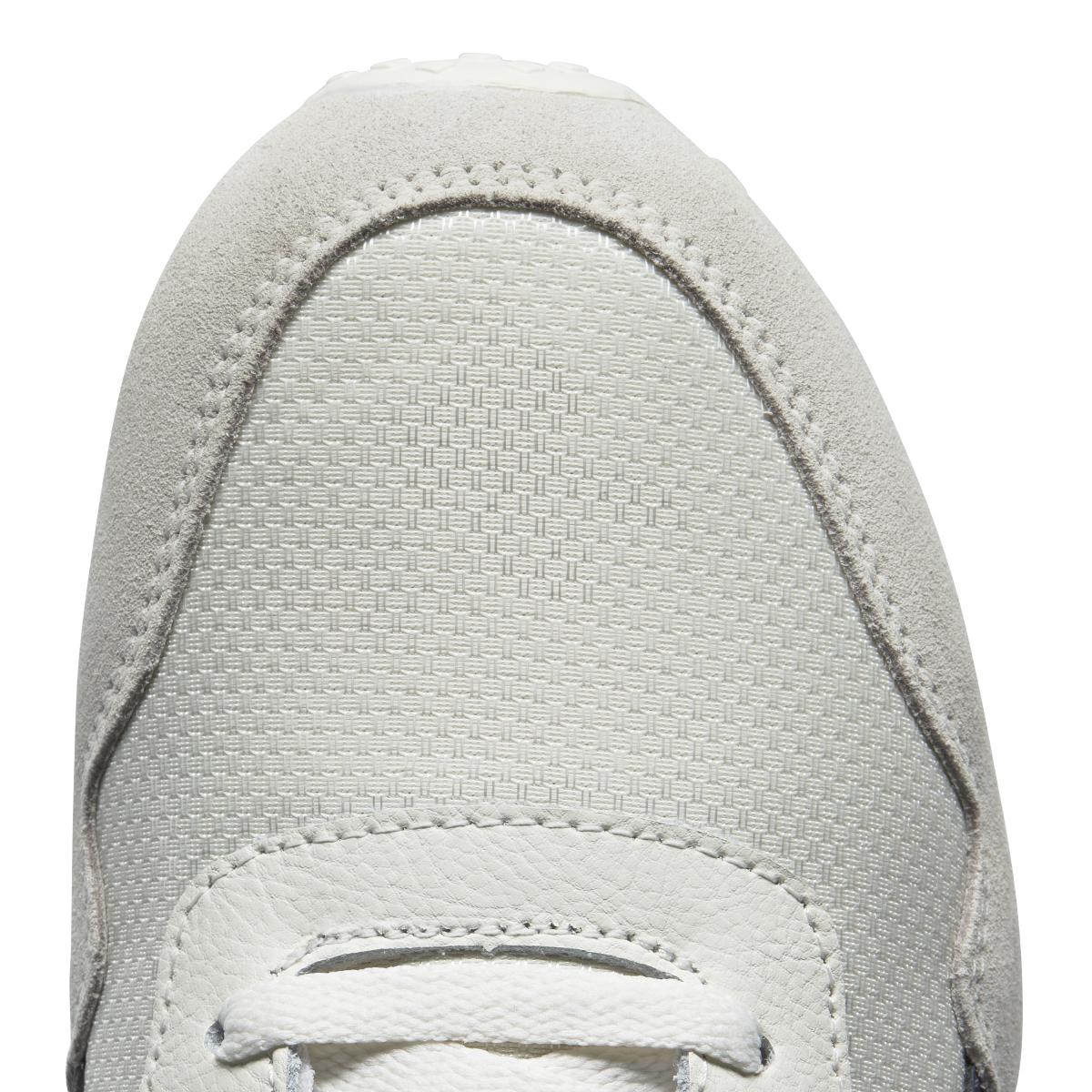 product/r/e/reebok_gy8837_7_footwear_photography_detail_view_1_white_000.jpg
