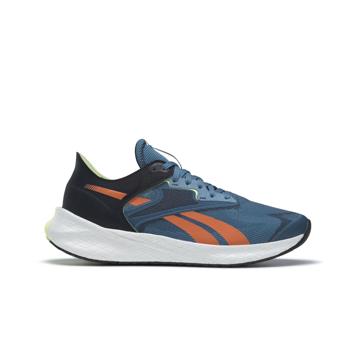 product/r/e/reebok_hp9275_1_footwear_photography_side_lateral_center_view_white_000.jpg