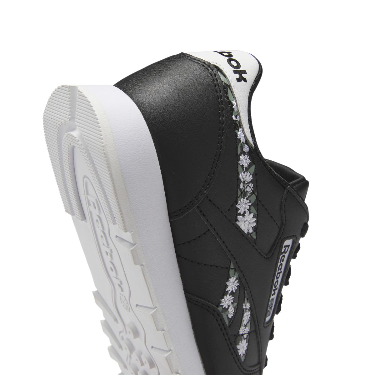 product/r/e/reebok_hp9525_8_footwear_photography_detail_view_2_white.jpg