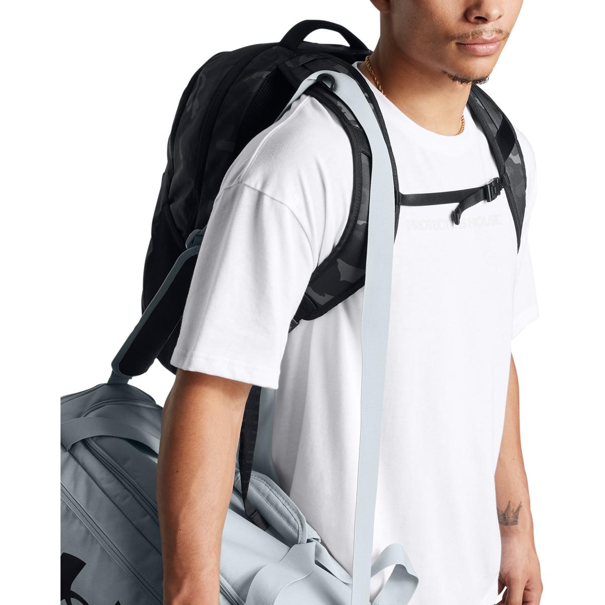 product/u/n/under-armour_1384671-002_black-black-black_6.jpg