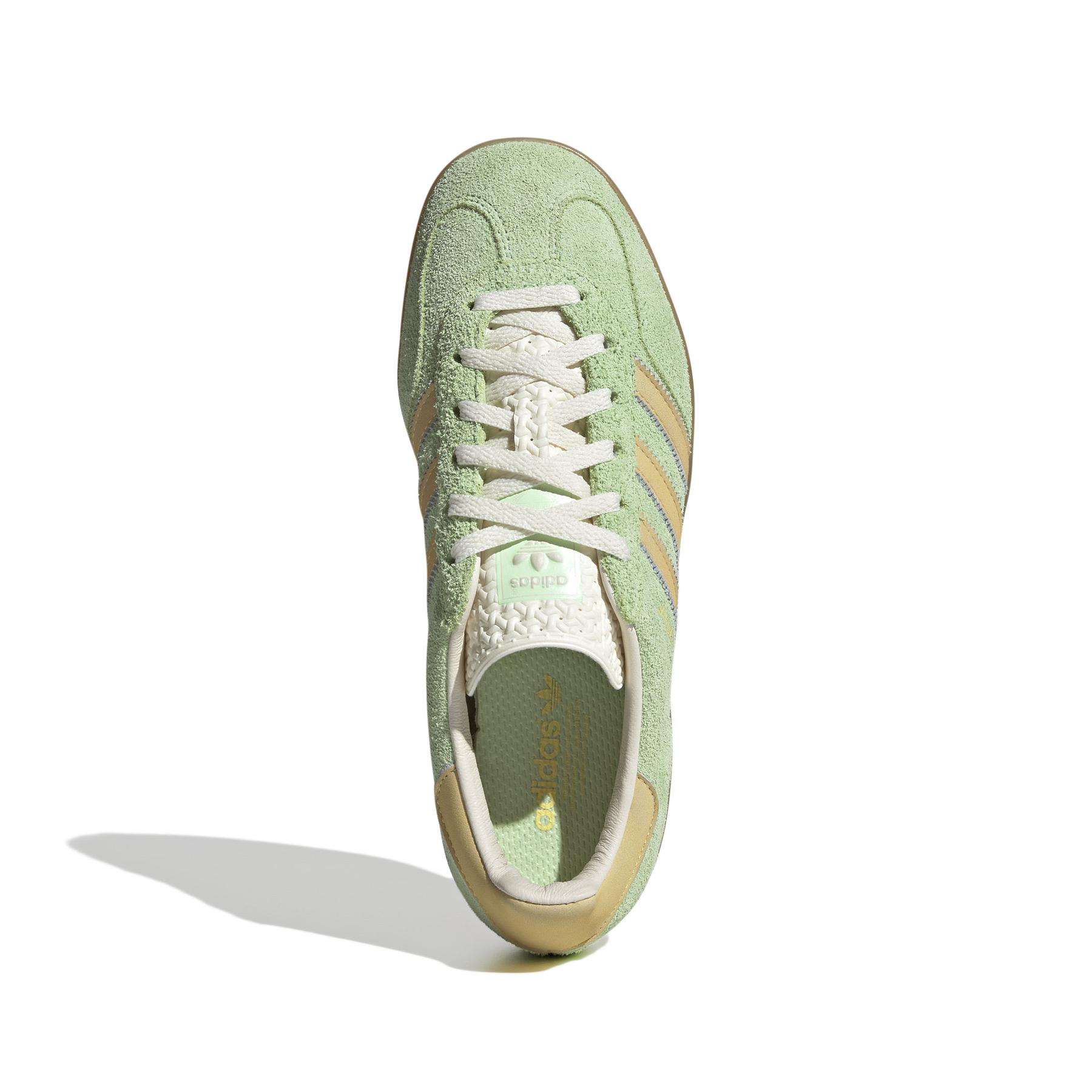 product/2/0/2025_08_adidas_ie2948_3_footwear_photography_top_portrait_view_white.jpg