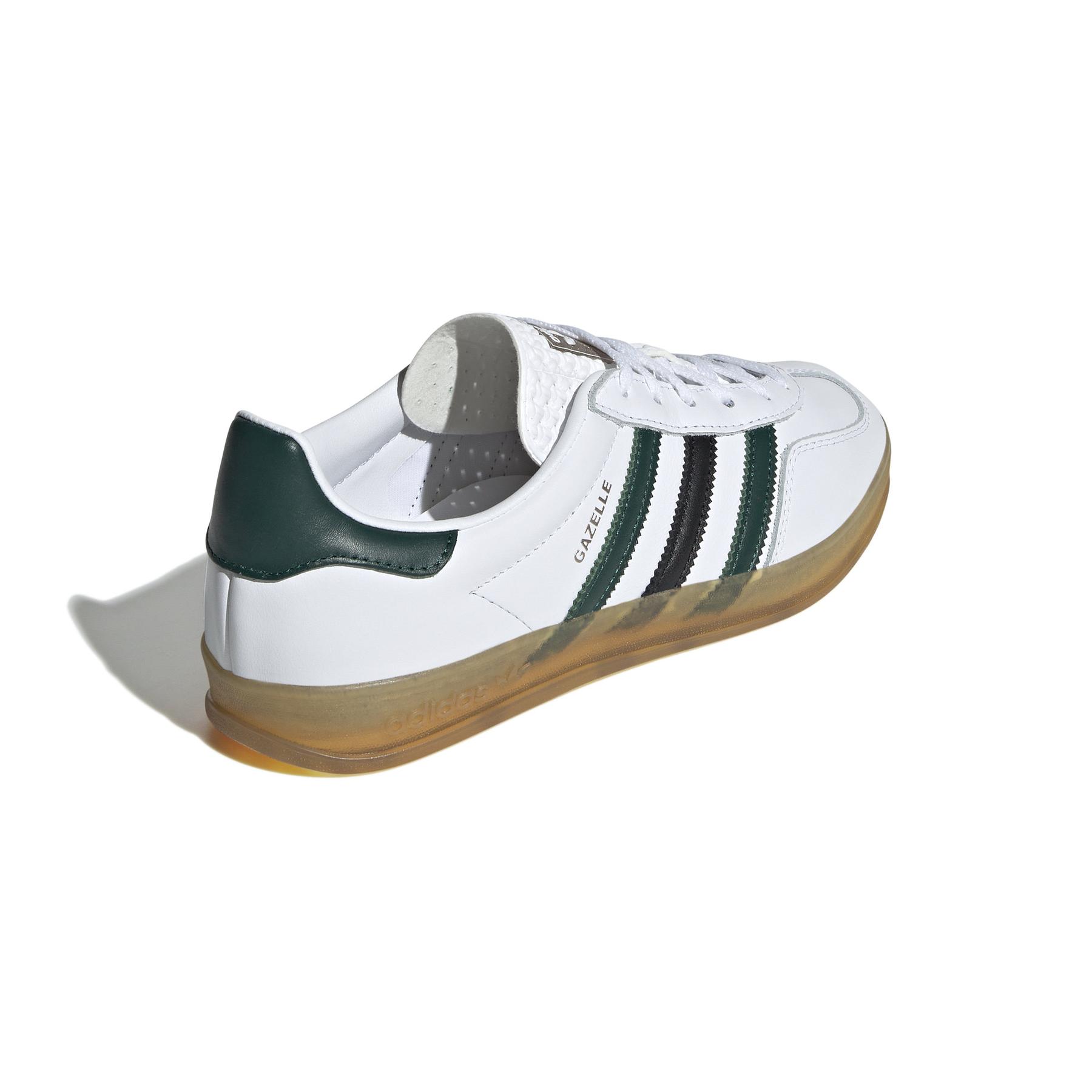 product/2/0/2025_08_adidas_ie2957_7_footwear_photography_back_lateral_top_view_white.jpg