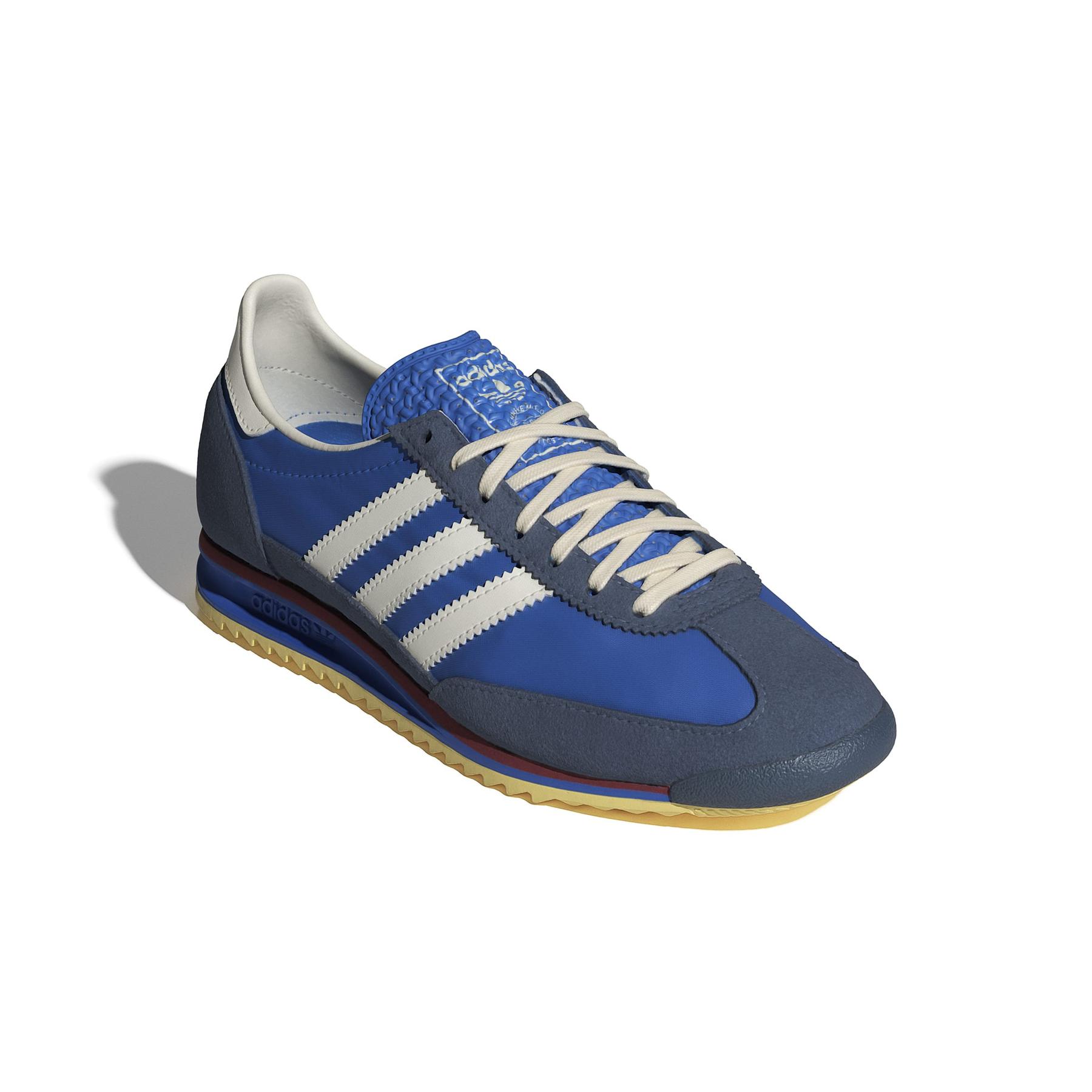 product/2/0/2025_08_adidas_js0255_6_footwear_photography_front_lateral_top_view_white.jpg