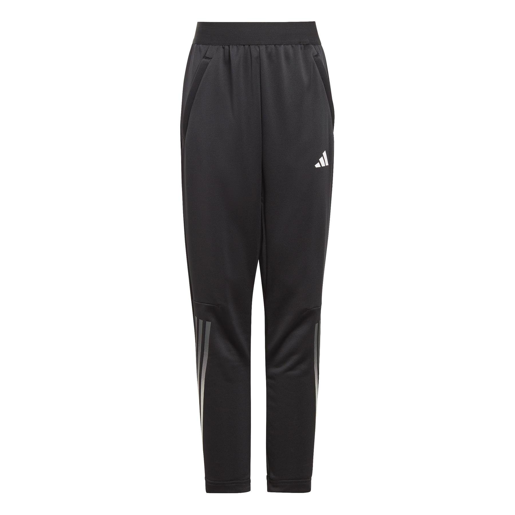 product/2/0/2025_09_adidas_ij6413_1_apparel_photography_front_view_white.jpg