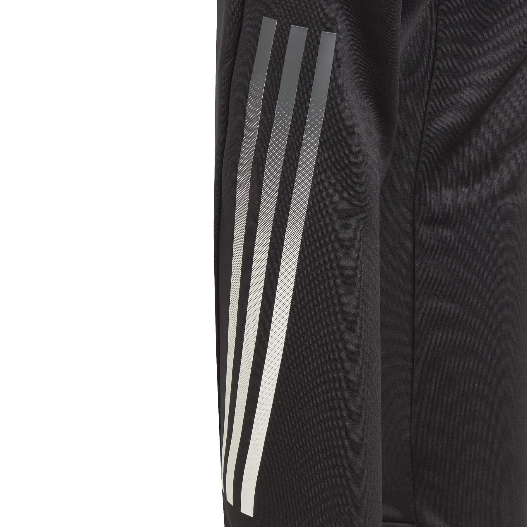 product/2/0/2025_09_adidas_ij6413_5_apparel_photography_detail_view_2_white.jpg