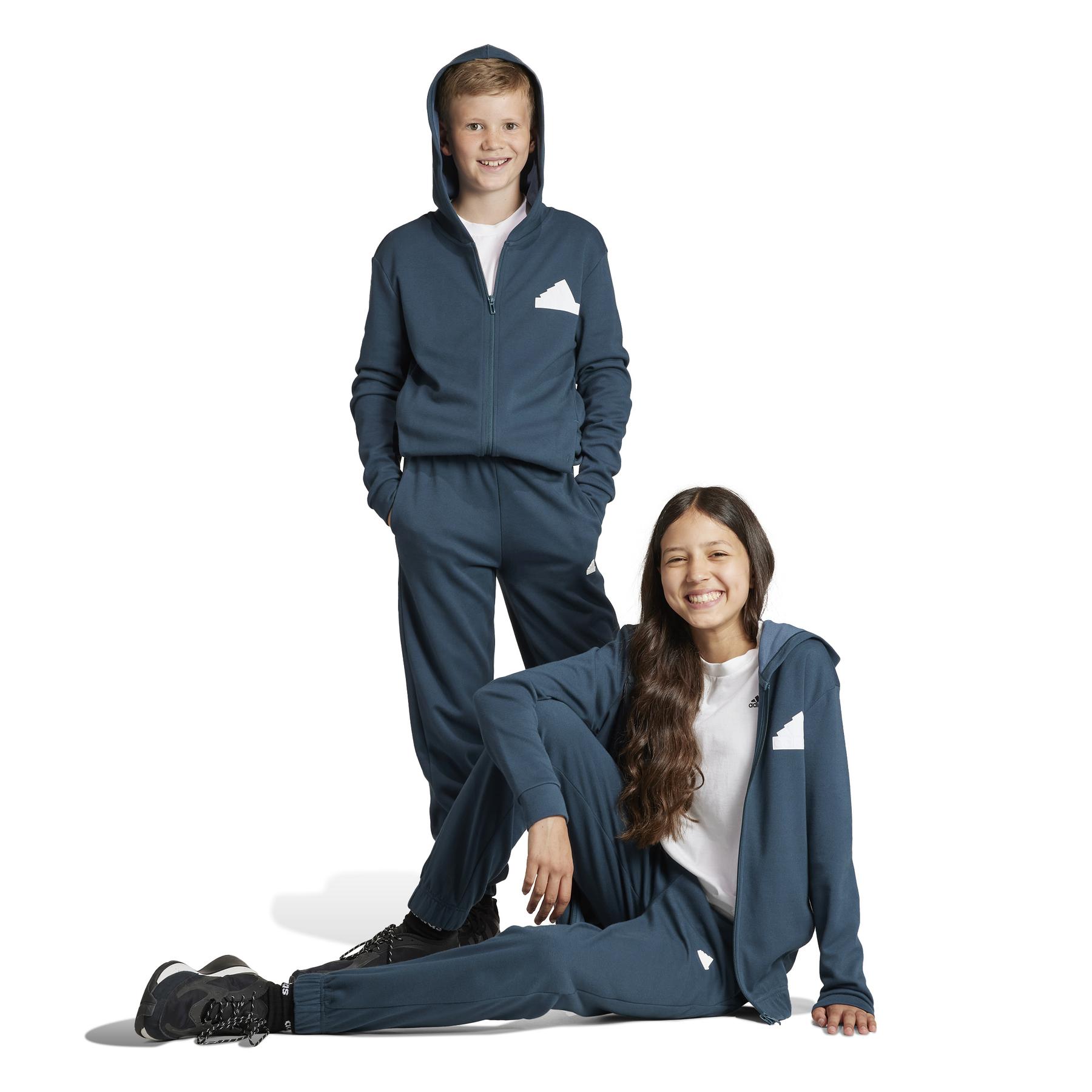 product/2/0/2025_09_adidas_im0082_10_apparel_on_model_standard_unisex_pair_shot_white.jpg