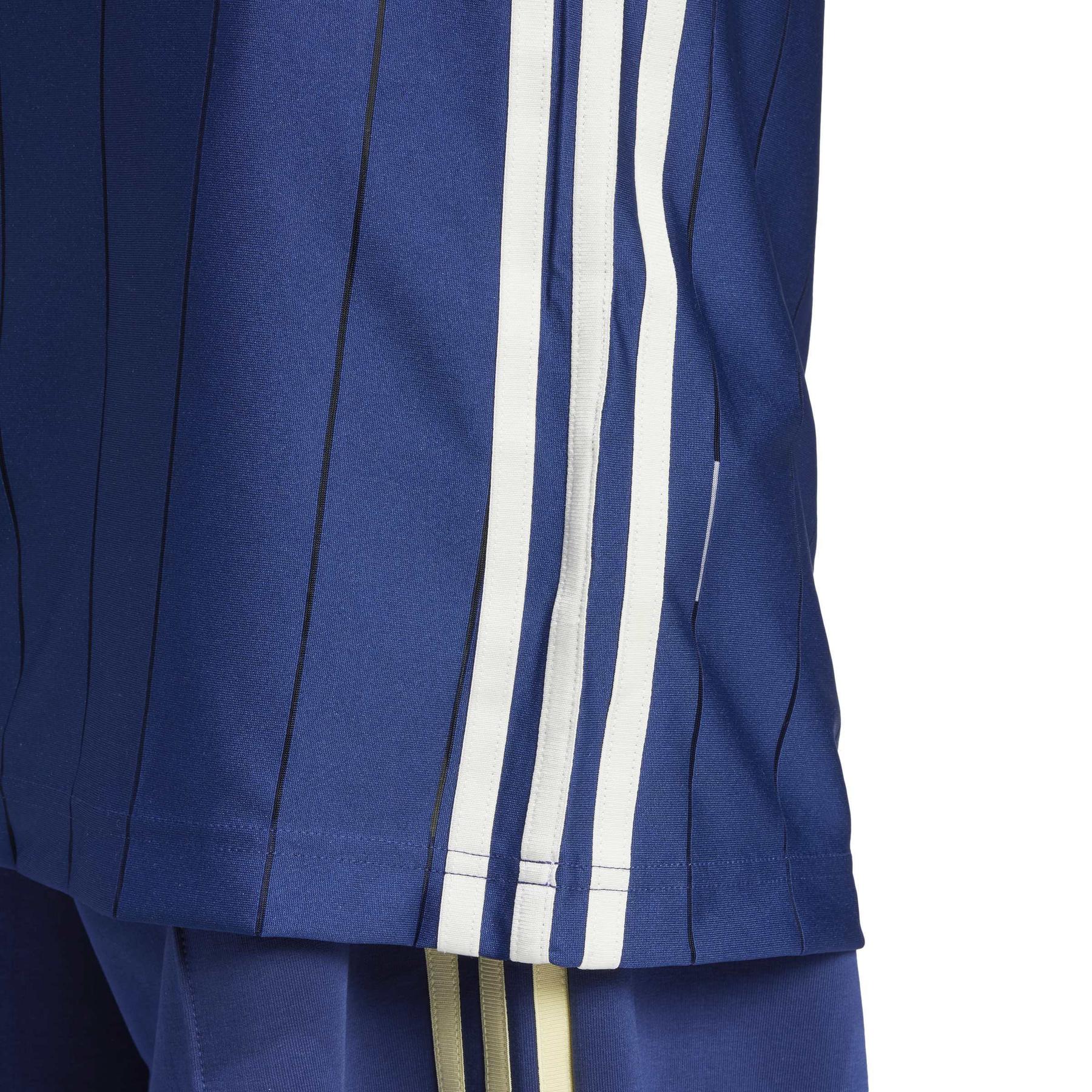 product/2/0/2025_09_adidas_ir7467_8_apparel_on_model_detail_view_2_white.jpg