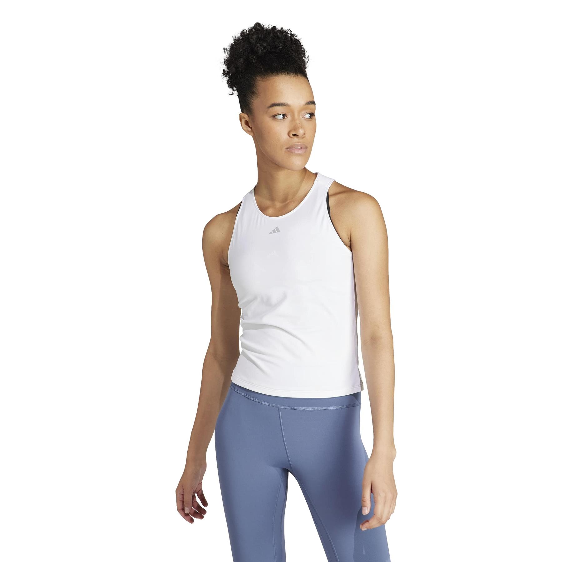 product/2/0/2025_09_adidas_is0839_3_apparel_on_model_standard_view_white.jpg