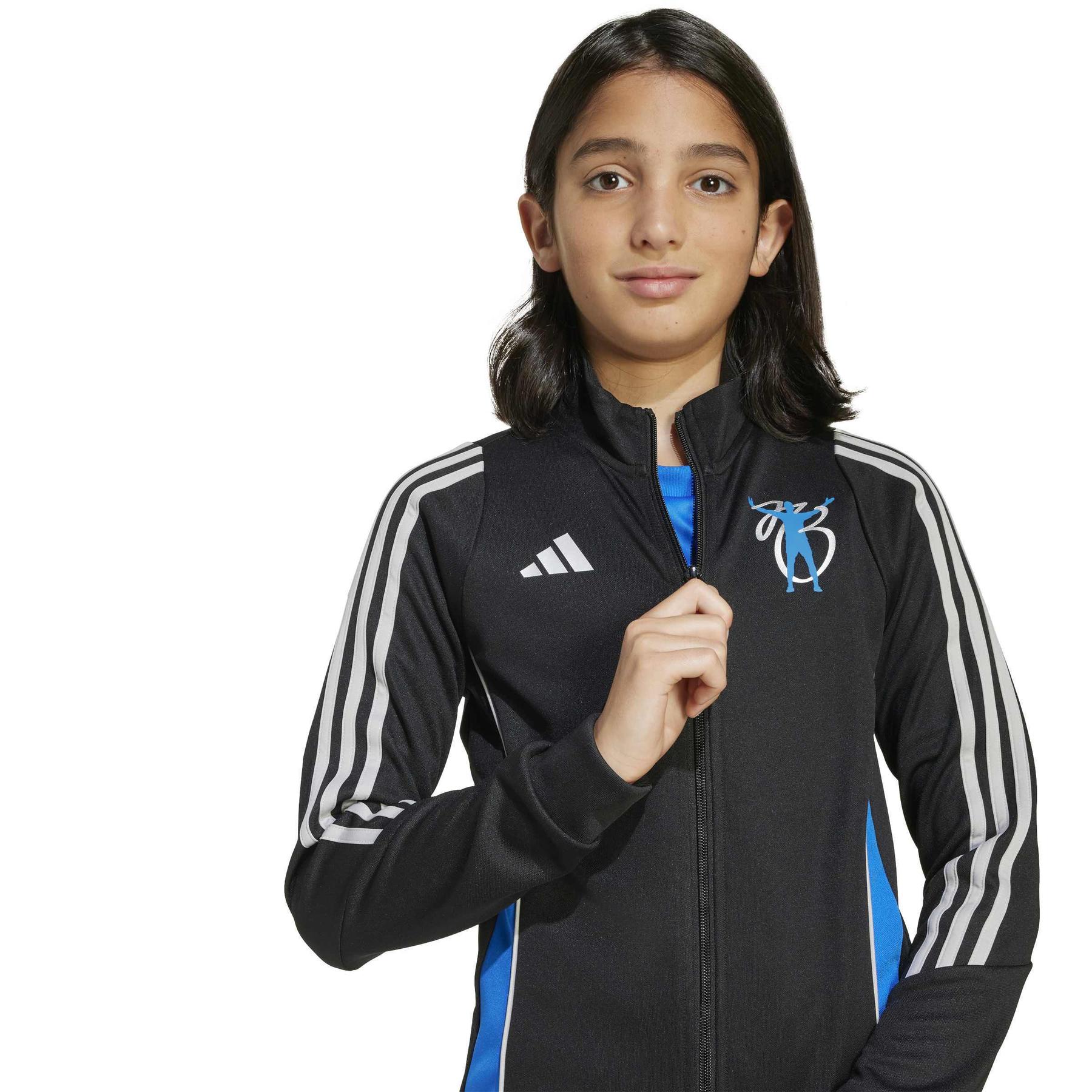 product/2/0/2025_09_adidas_jx3943_6_apparel_on_model_detail_view_2_white.jpg