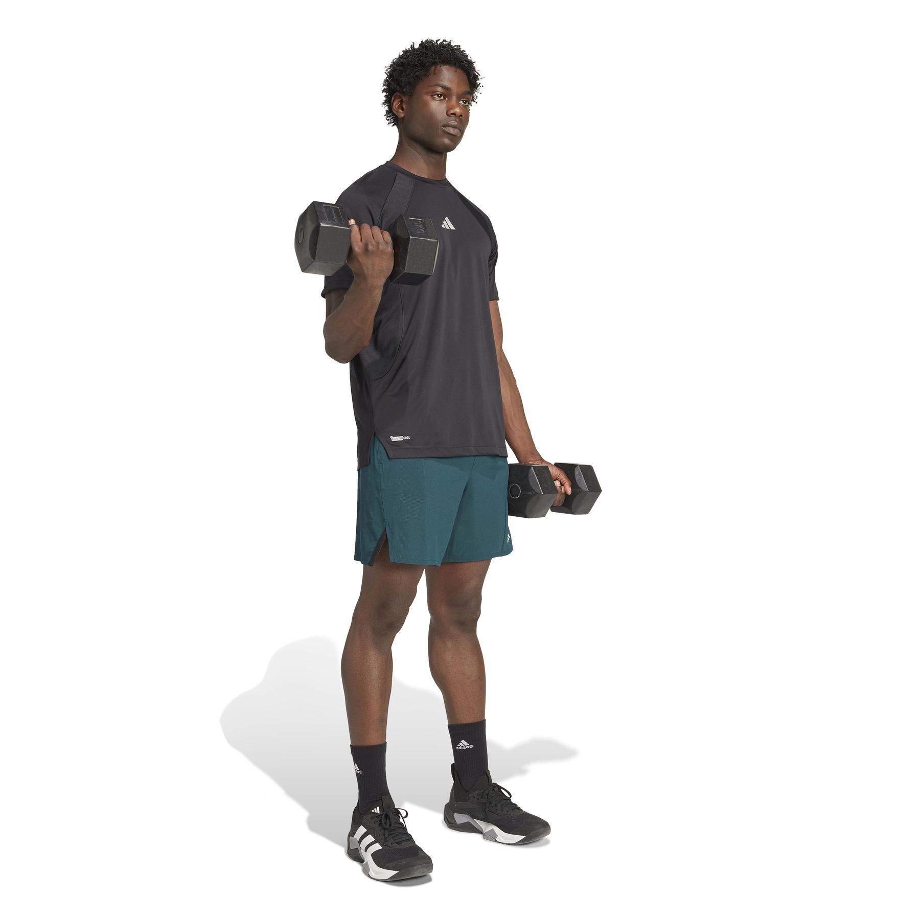 product/2/0/2025_09_adidas_kb9735_4_apparel_on_model_walking_view_white.jpg