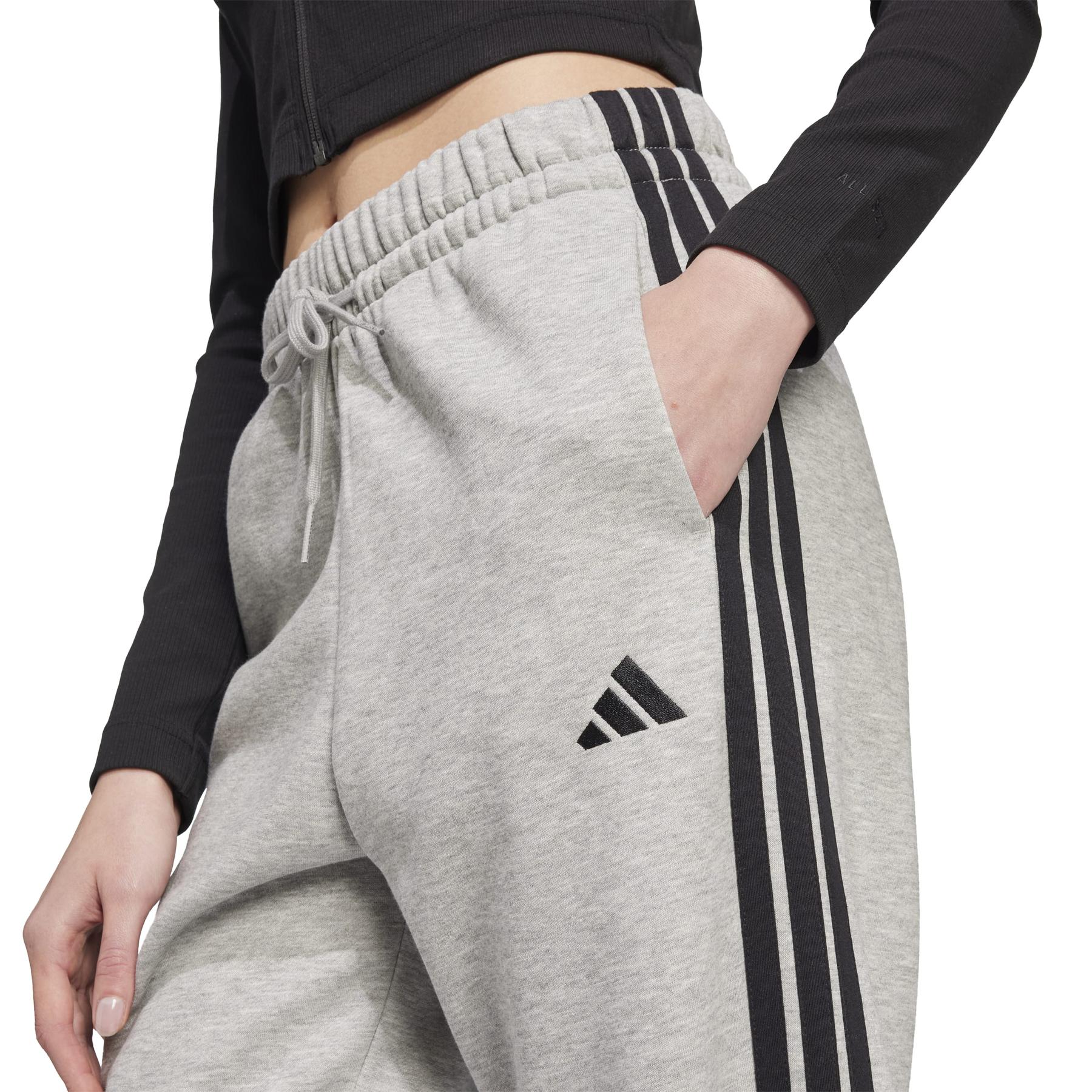 product/2/0/2025_adidas_je1273_7_apparel_on_model_detail_view_2_white.jpg