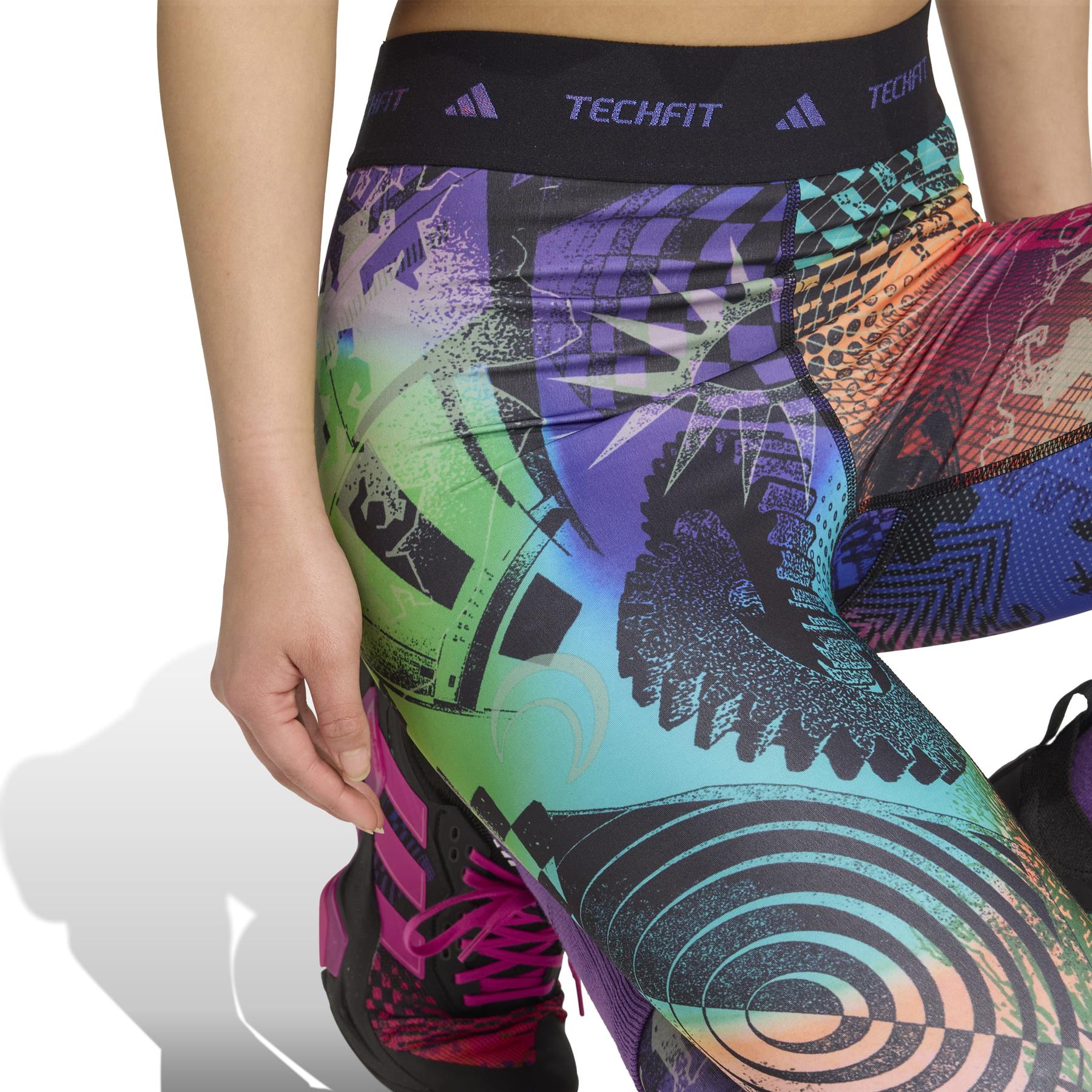 product/2/0/2025_adidas_jl7609_6_apparel_on_model_detail_view_2_white.jpg