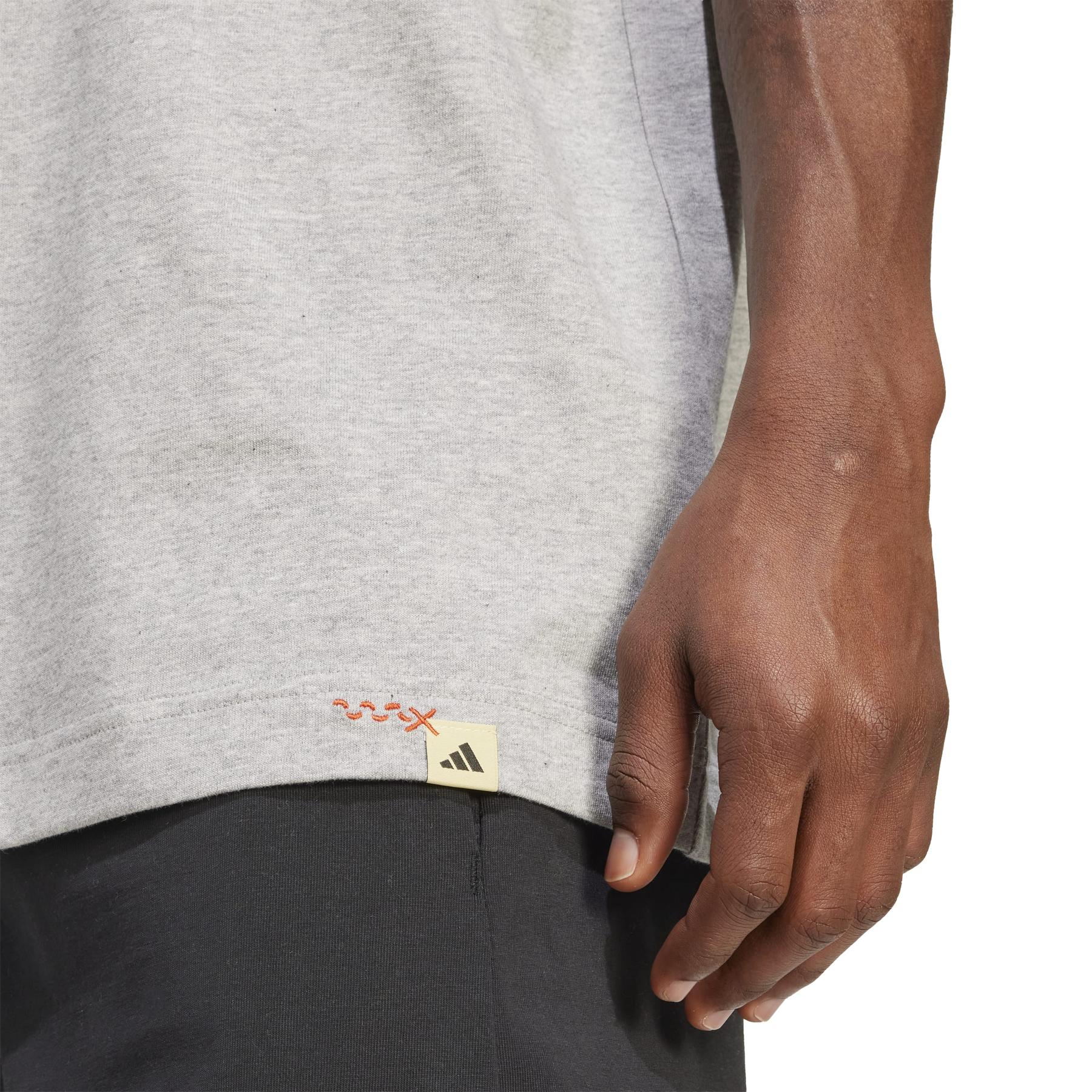 product/2/0/2025_adidas_jm6498_6_apparel_on_model_detail_view_2_white.jpg