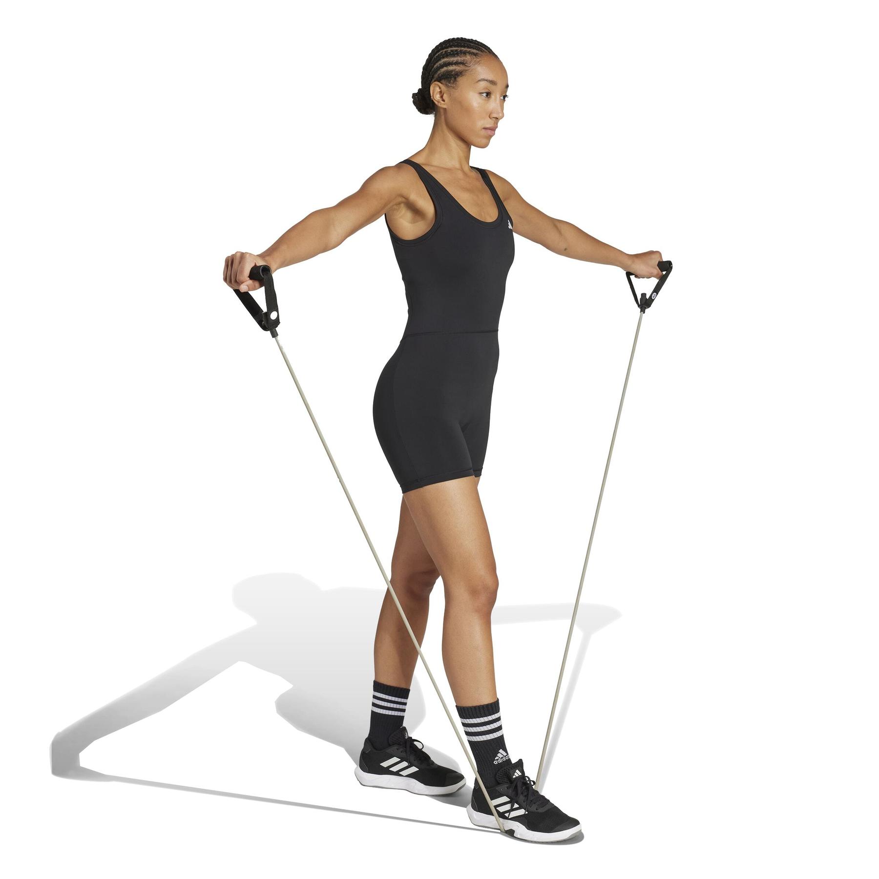 product/2/0/2025_adidas_jn2640_4_apparel_on_model_walking_view_white.jpg