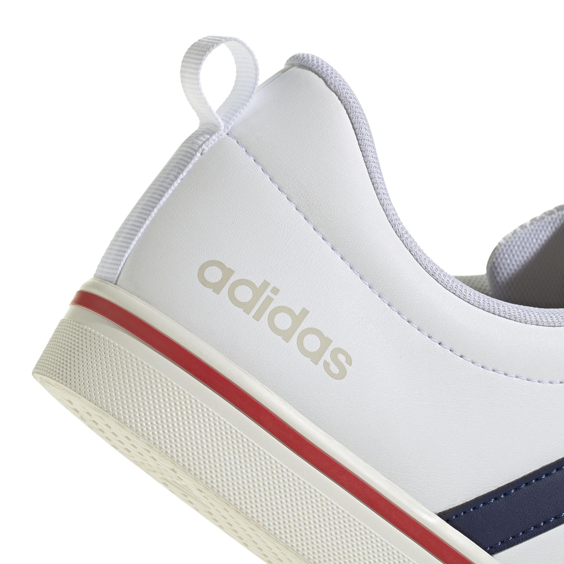 2/0/2025_adidas_jq3111_8_footwear_photography_detail_view_1_white.jpg
