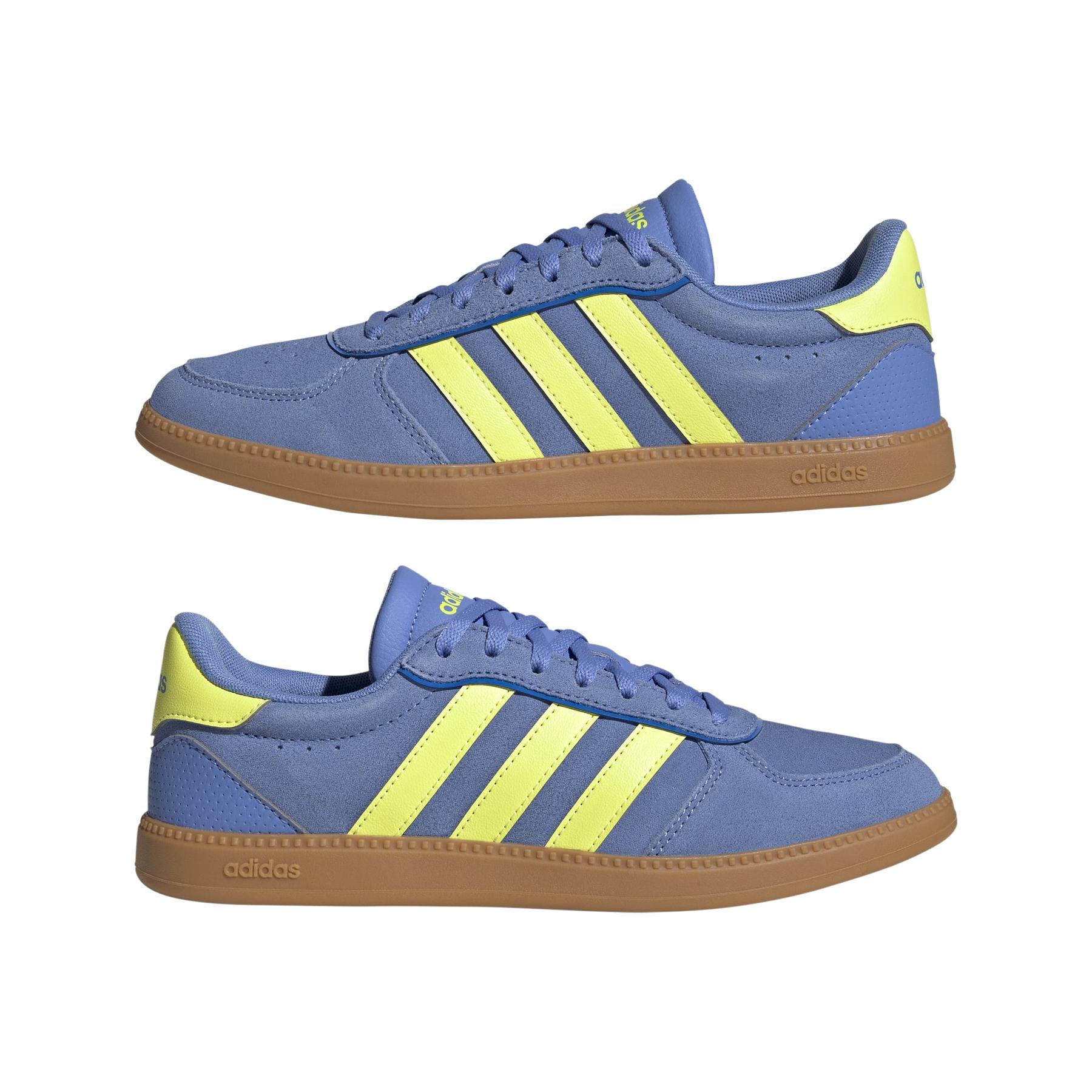 2/0/2025_adidas_jq3150_10_footwear_photography_mirrored_pair_view_white.jpg