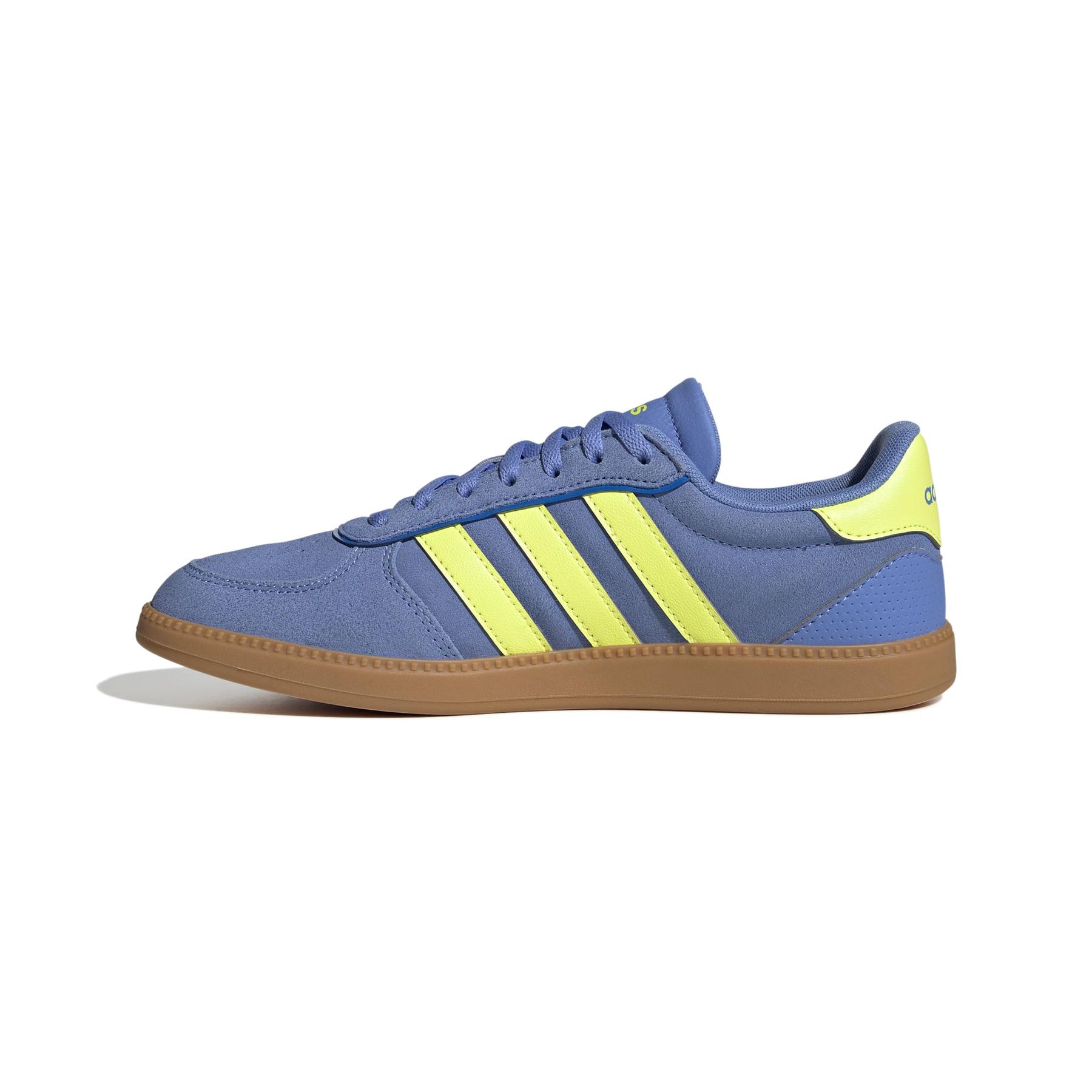 2/0/2025_adidas_jq3150_5_footwear_photography_side_medial_center_view_white.jpg