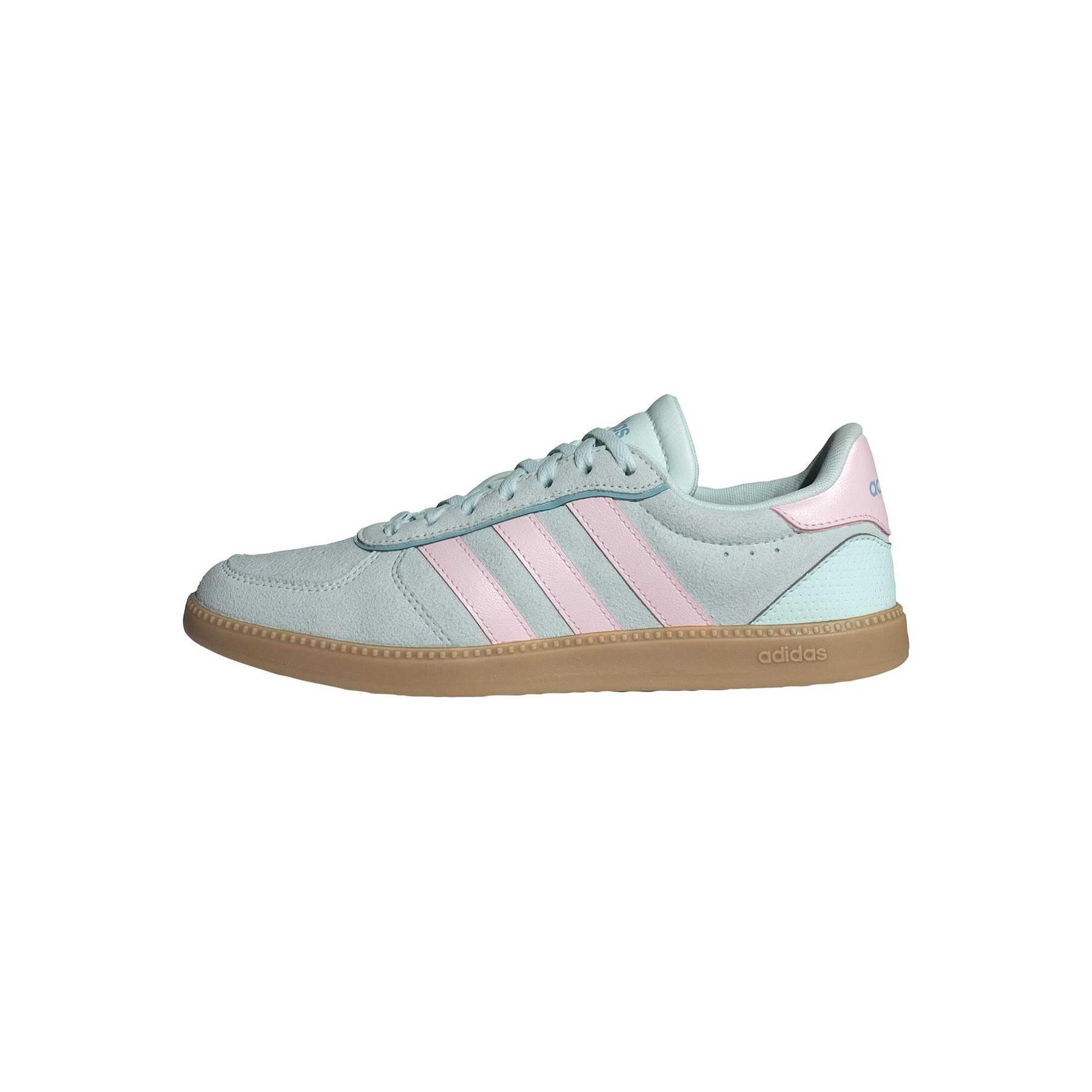 2/0/2025_adidas_jr0688_12_footwear_photography_left_side_center_lateral_view_white_1.jpg
