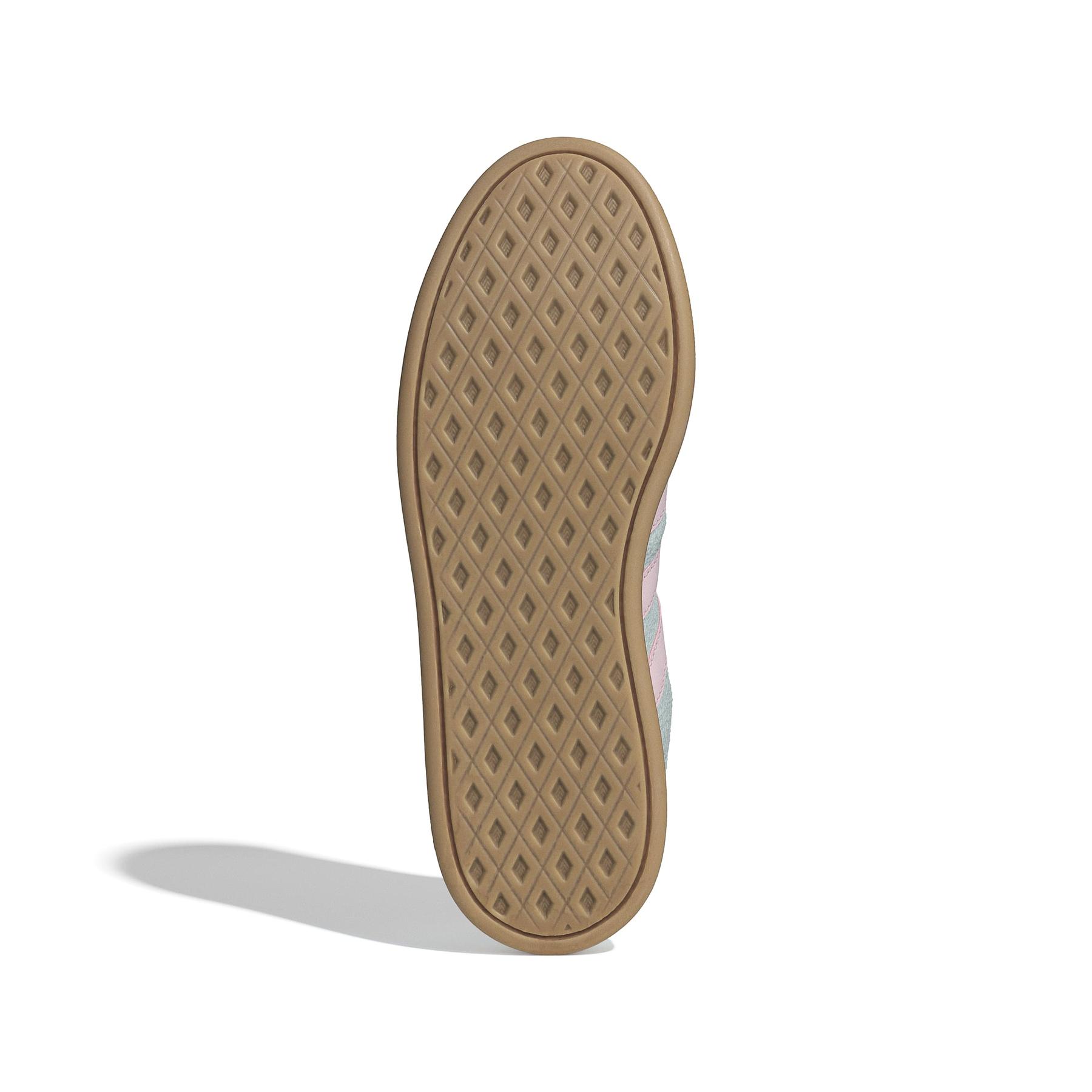 2/0/2025_adidas_jr0688_4_footwear_photography_bottom_view_white.jpg