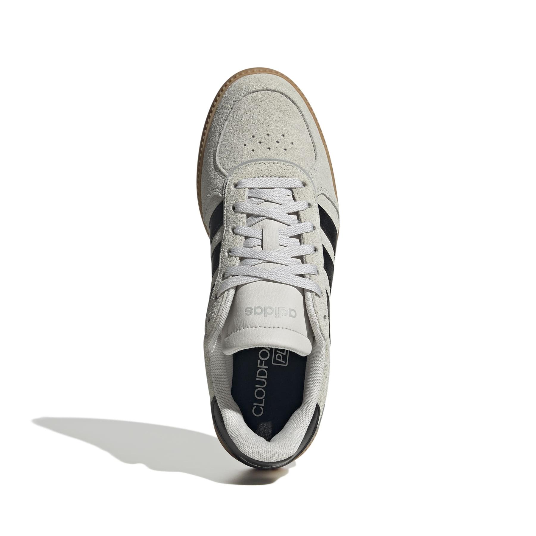 2/0/2025_adidas_jr0689_3_footwear_photography_top_portrait_view_white.jpg