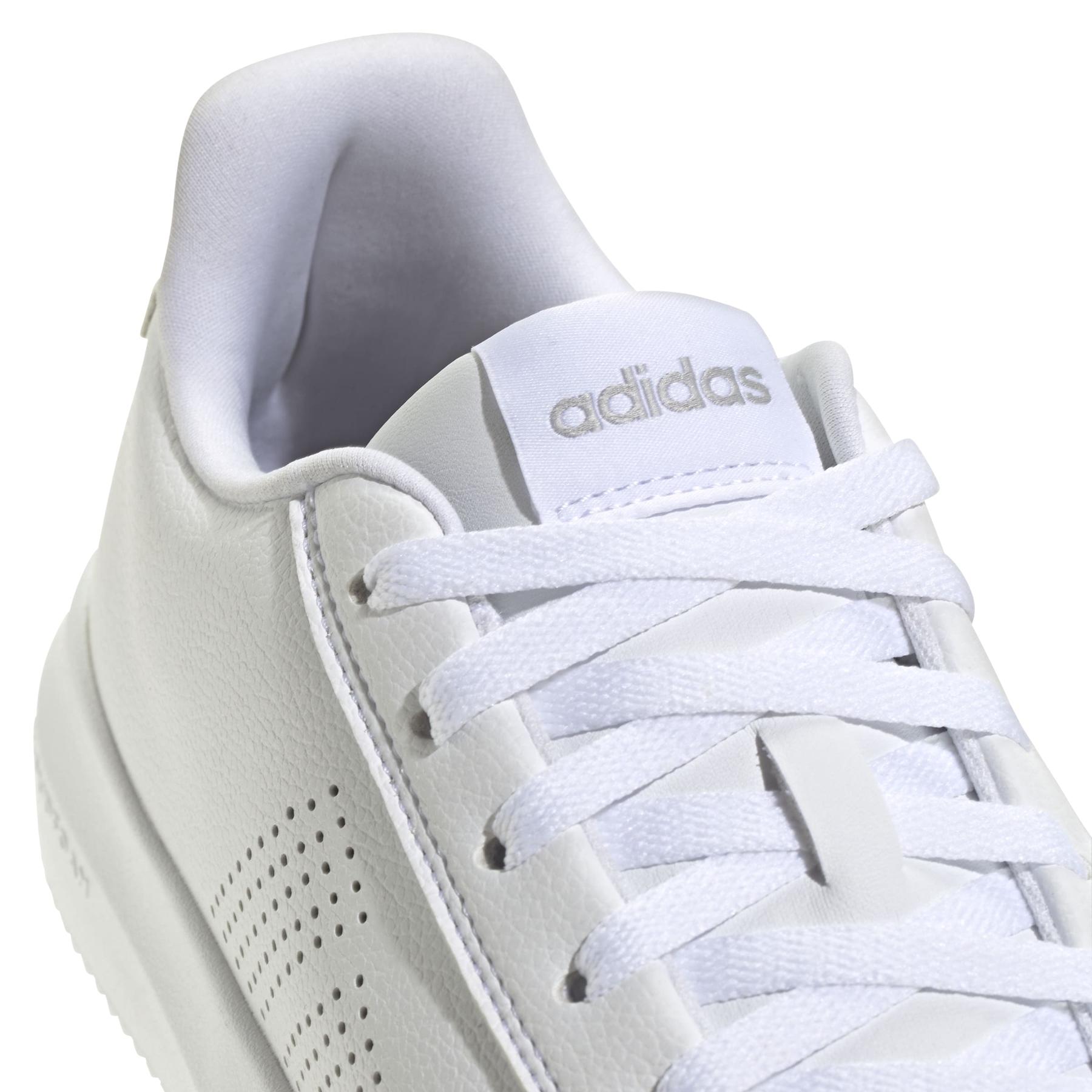 2/0/2025_adidas_jr4530_9_footwear_photography_detail_view_2_white.jpg
