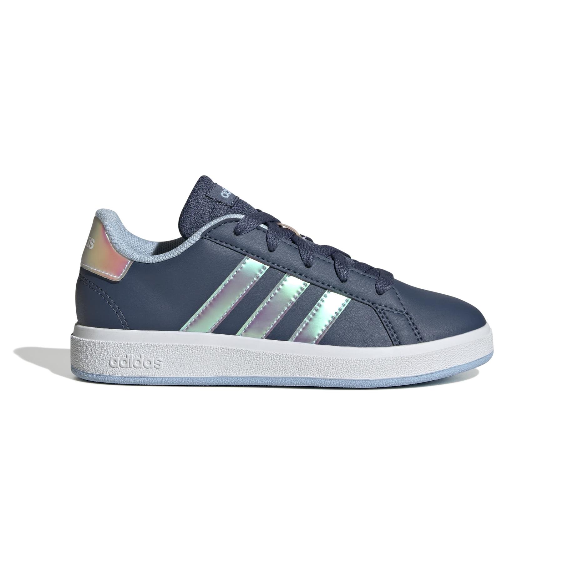 2/0/2025_adidas_jr6095_1_footwear_photography_side_lateral_center_view_white.jpg