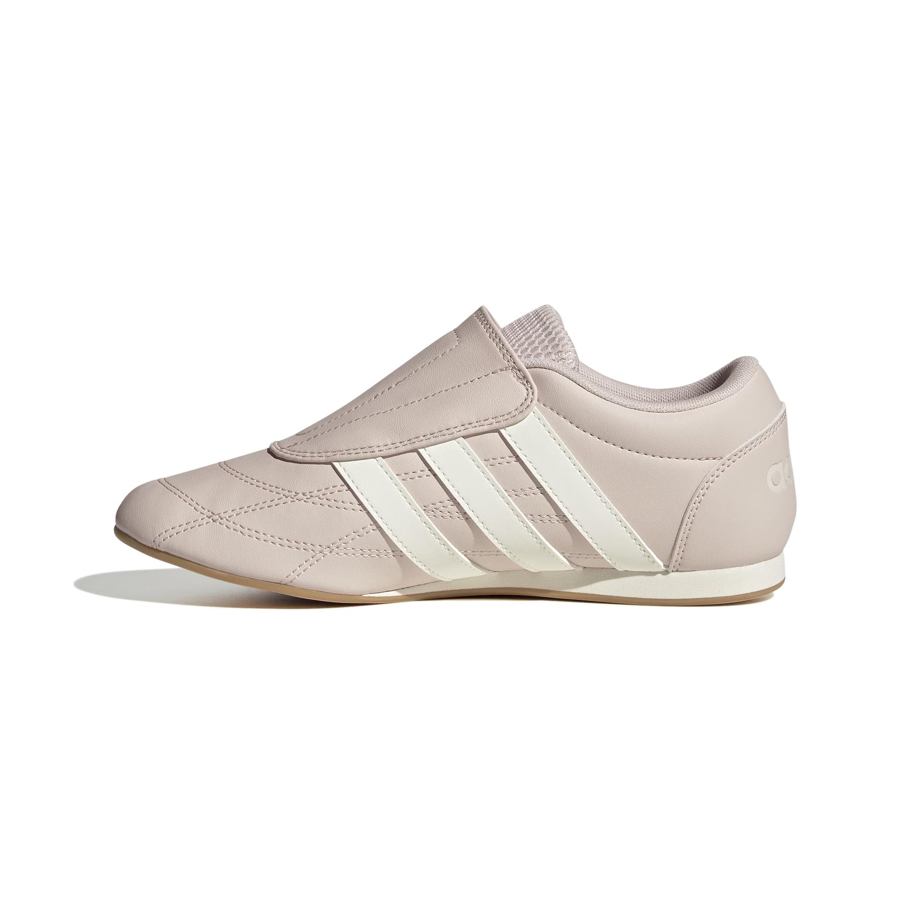 product/2/0/2025_adidas_jr6480_5_footwear_photography_side_medial_center_view_white.jpg