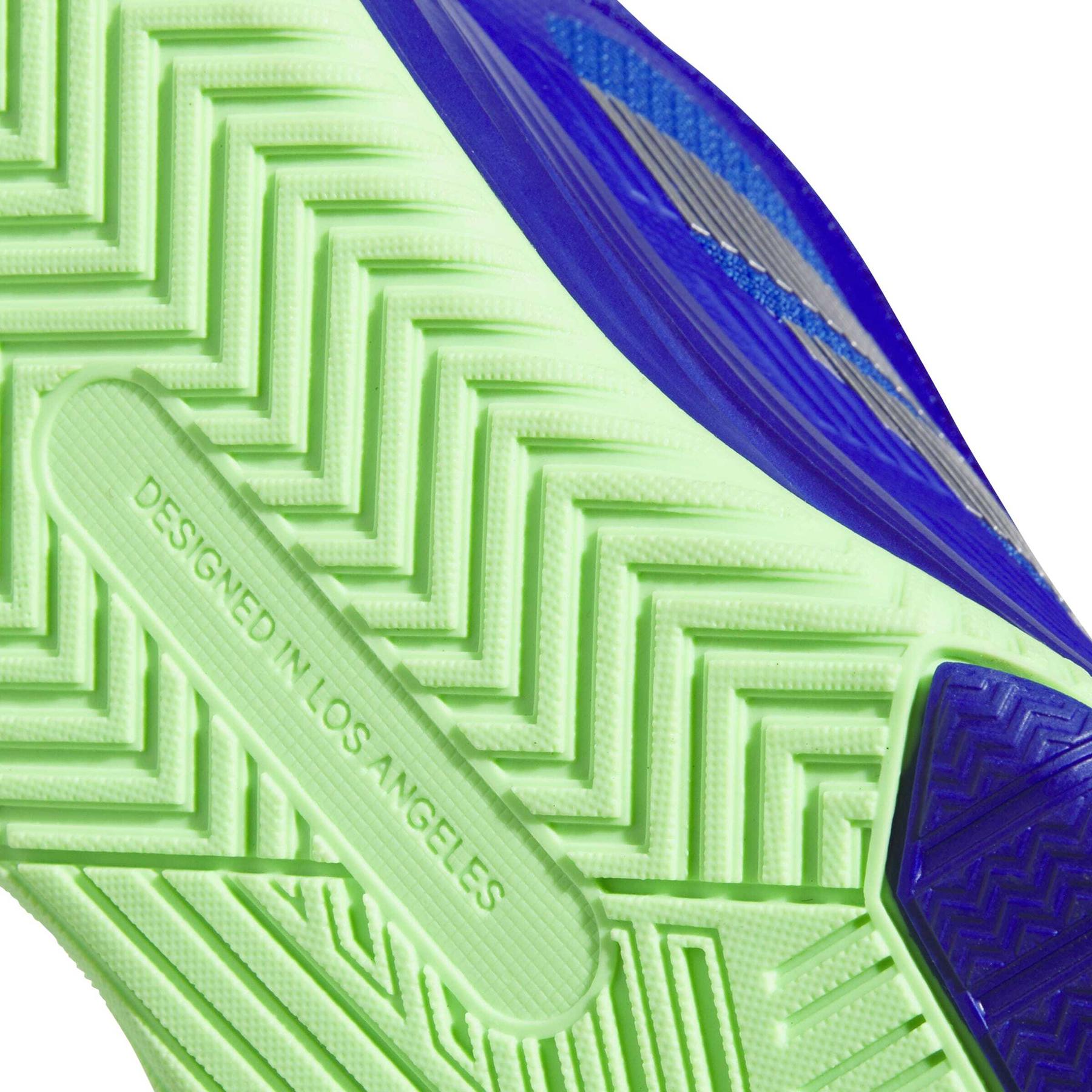 product/2/0/2025_adidas_jr6670_9_footwear_photography_detail_view_2_white.jpg