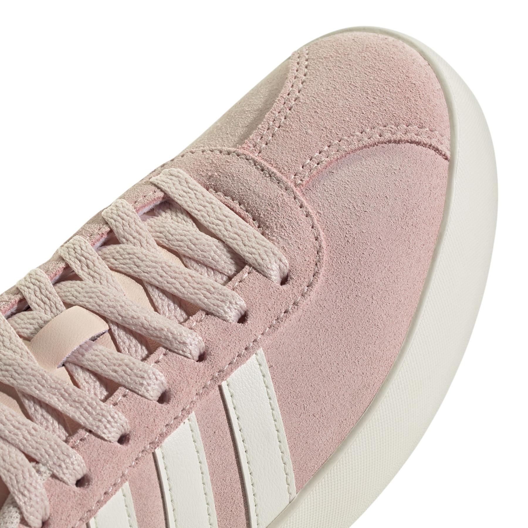 2/0/2025_adidas_jr8646_8_footwear_photography_detail_view_1_white.jpg