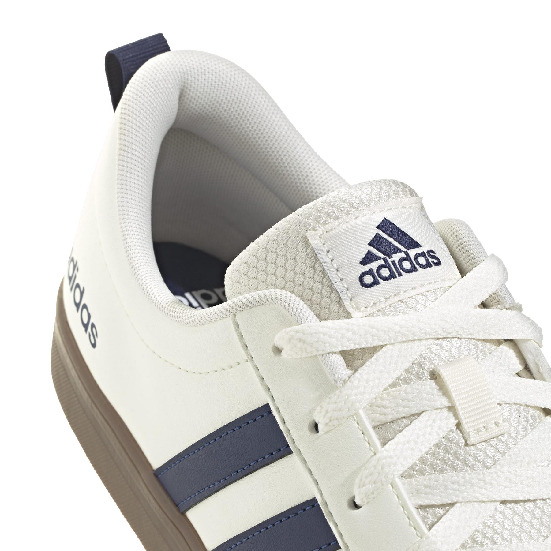 2/0/2025_adidas_js2671_8_footwear_photography_detail_view_1_white.jpg
