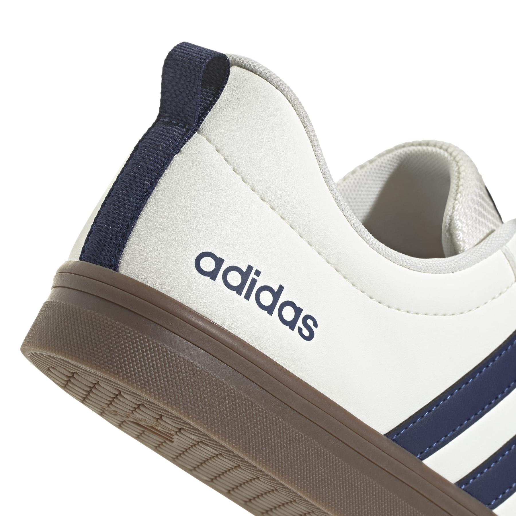 2/0/2025_adidas_js2671_9_footwear_photography_detail_view_2_white.jpg