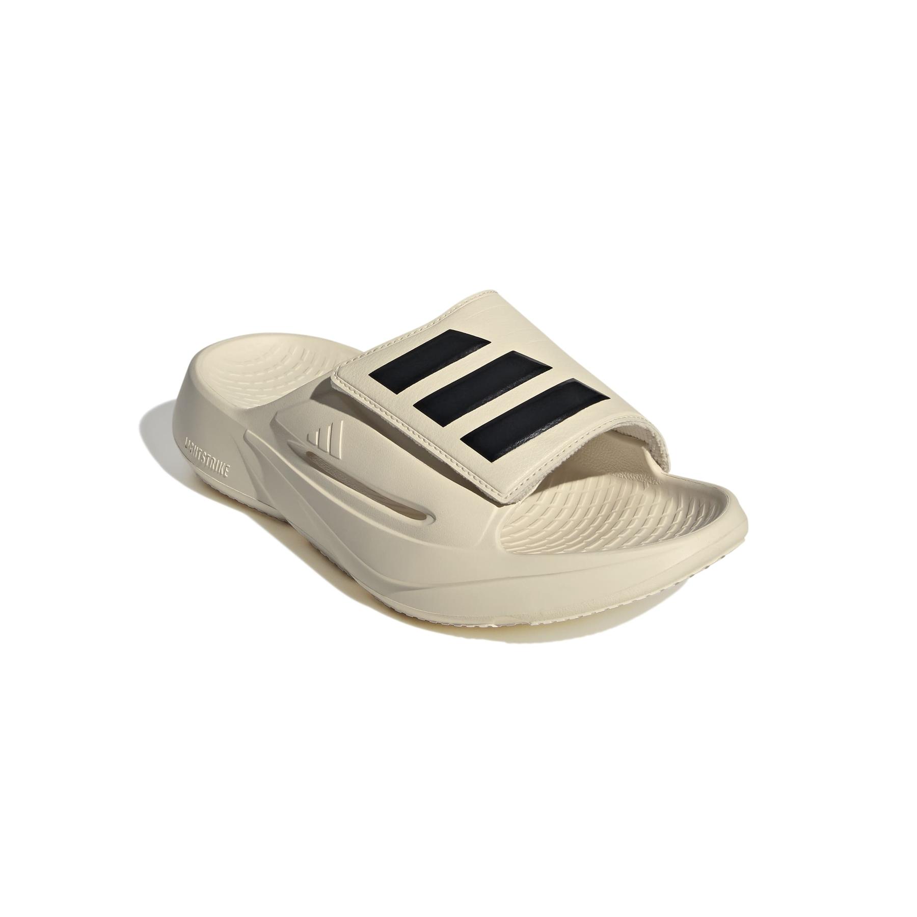 product/2/0/2025_adidas_js3586_6_footwear_photography_front_lateral_top_view_white.jpg