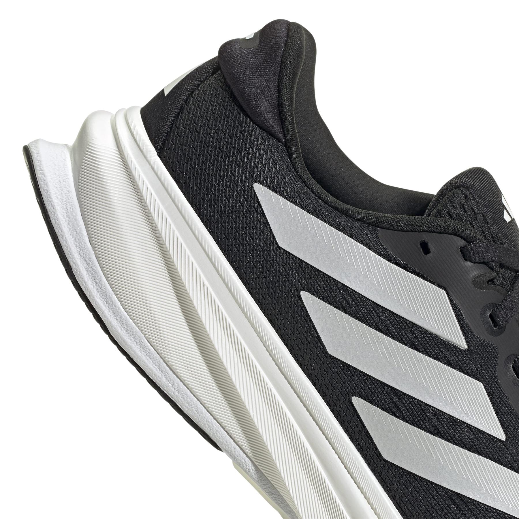 2/0/2025_adidas_js4391_9_footwear_photography_detail_view_2_white.jpg