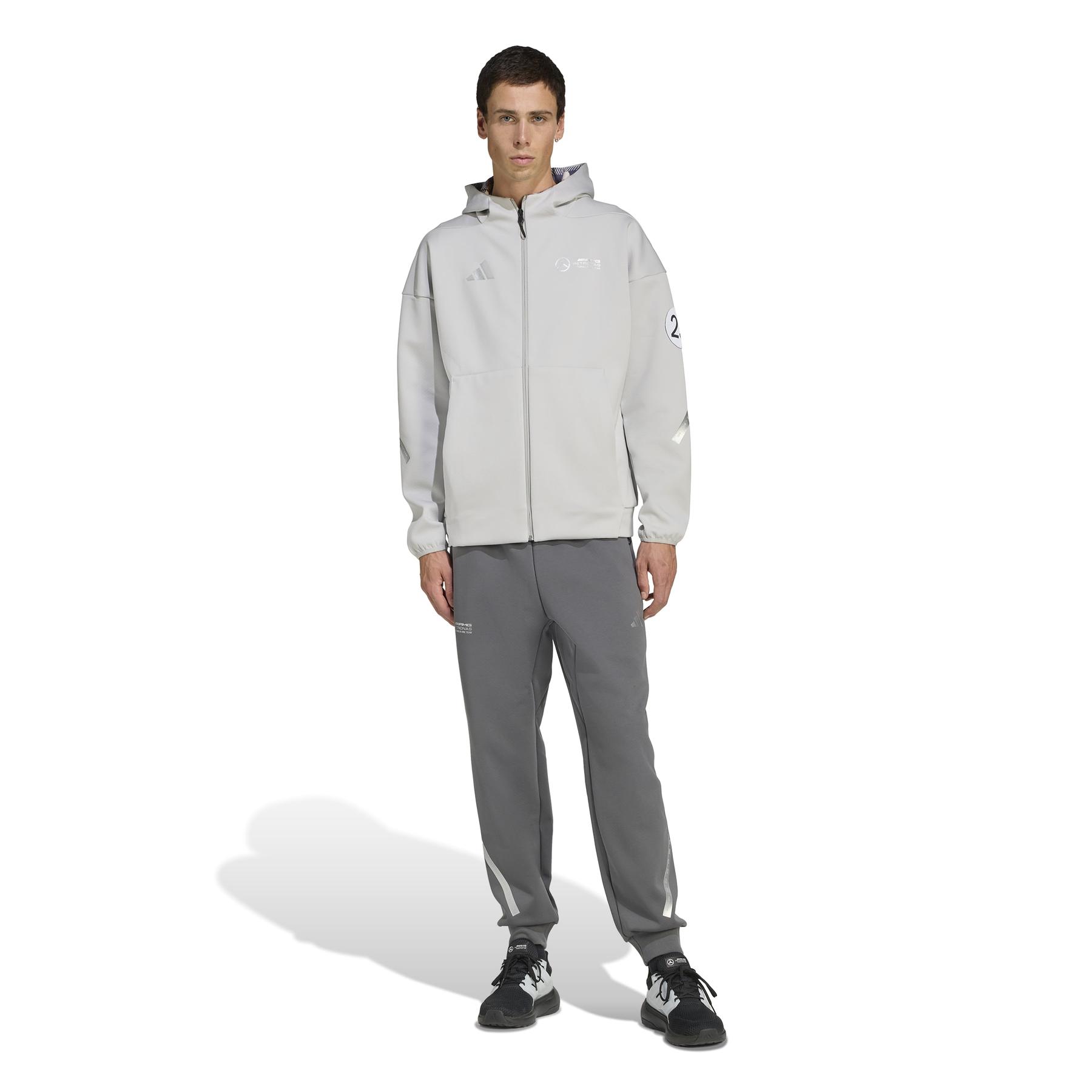 2/0/2025_adidas_jw3478_5_apparel_on_model_standard_outfit_view_white.jpg