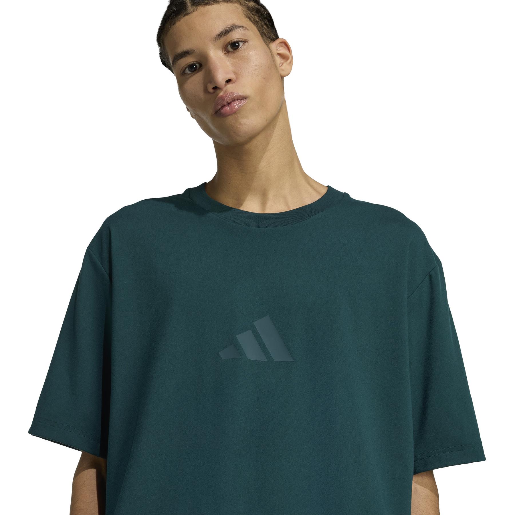 product/2/0/2025_adidas_jw4781_5_apparel_on_model_detail_view_1_white.jpg