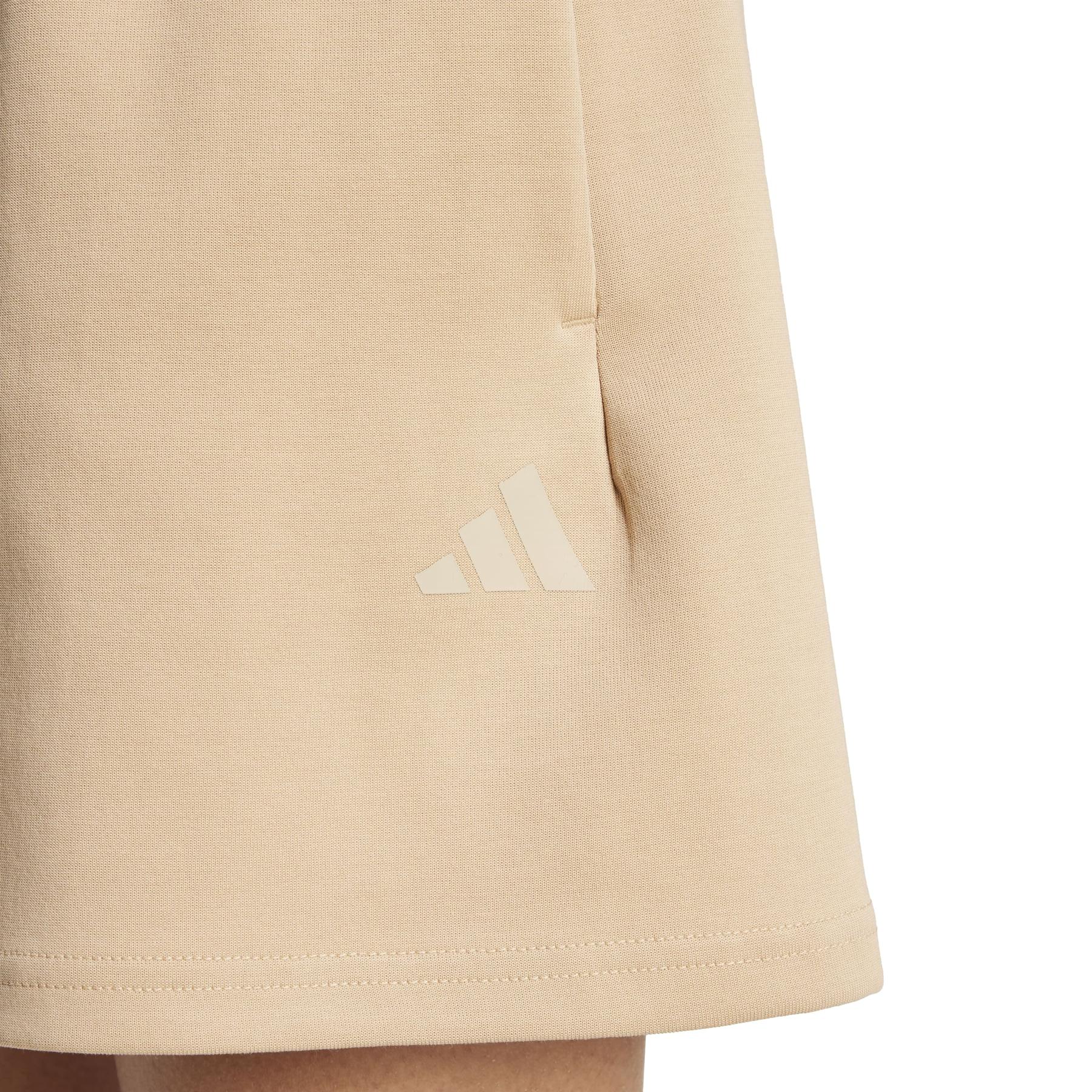 2/0/2025_adidas_jx0448_5_apparel_on_model_detail_view_1_white.jpg