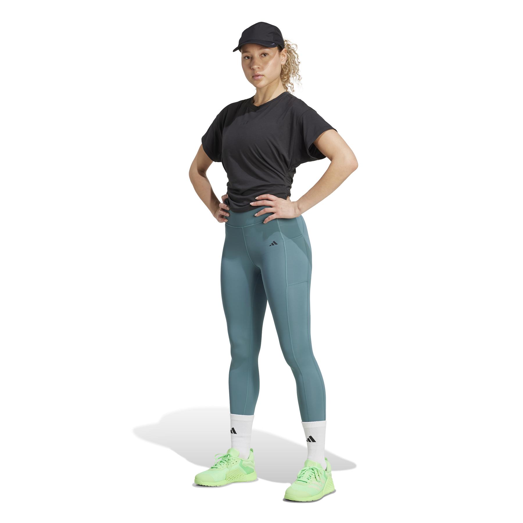 product/2/0/2025_adidas_jx1190_5_apparel_on_model_standard_outfit_view_white.jpg
