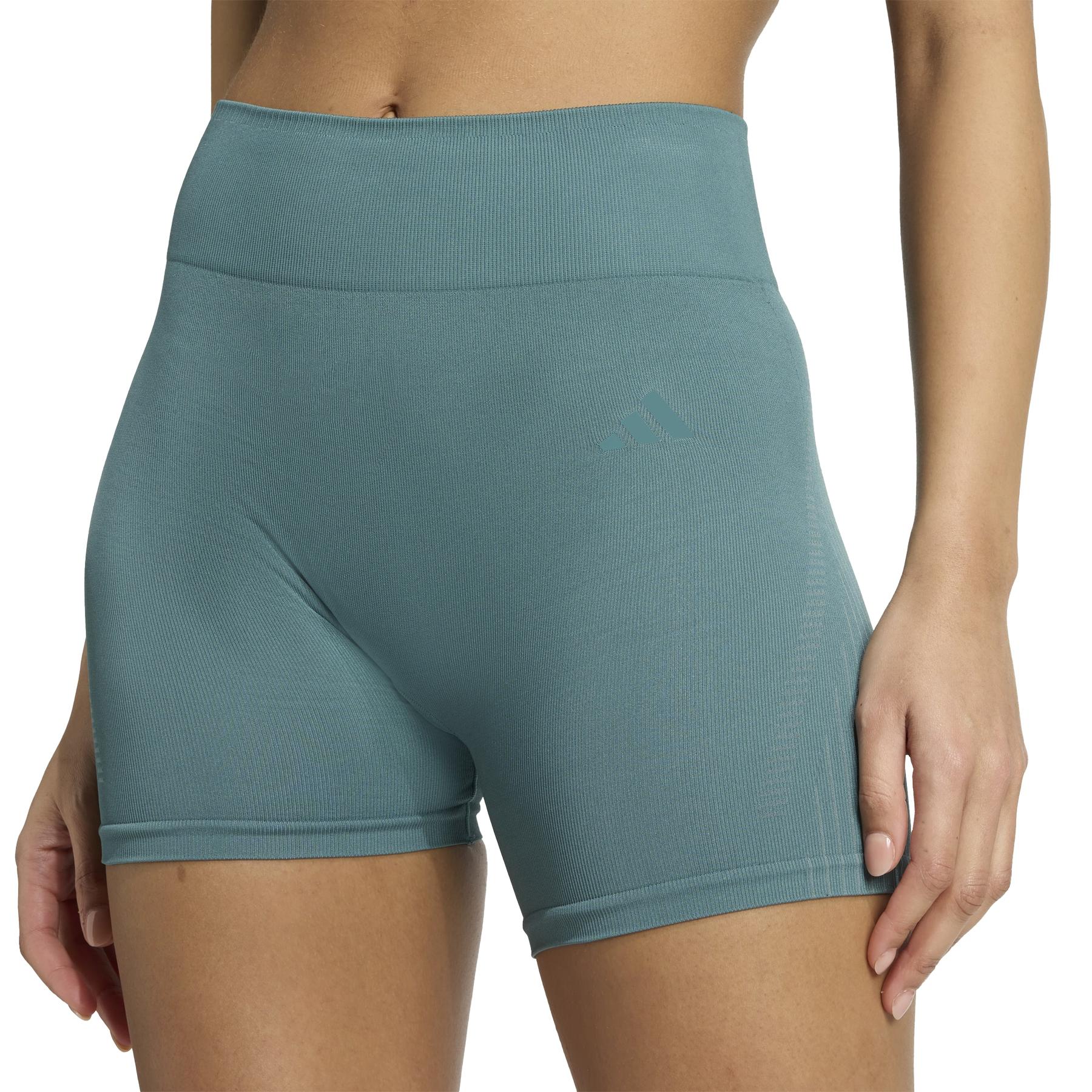 product/2/0/2025_adidas_jx3927_5_apparel_on_model_detail_view_1_white.jpg