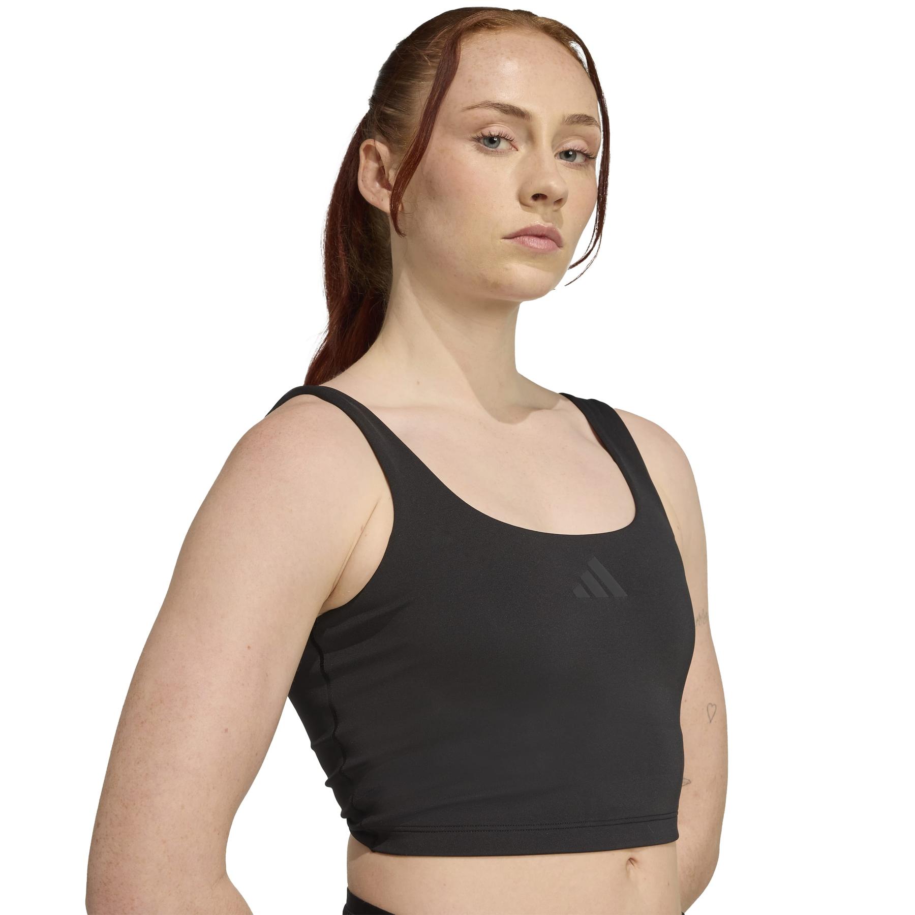 2/0/2025_adidas_jz6030_5_apparel_on_model_detail_view_1_white.jpg