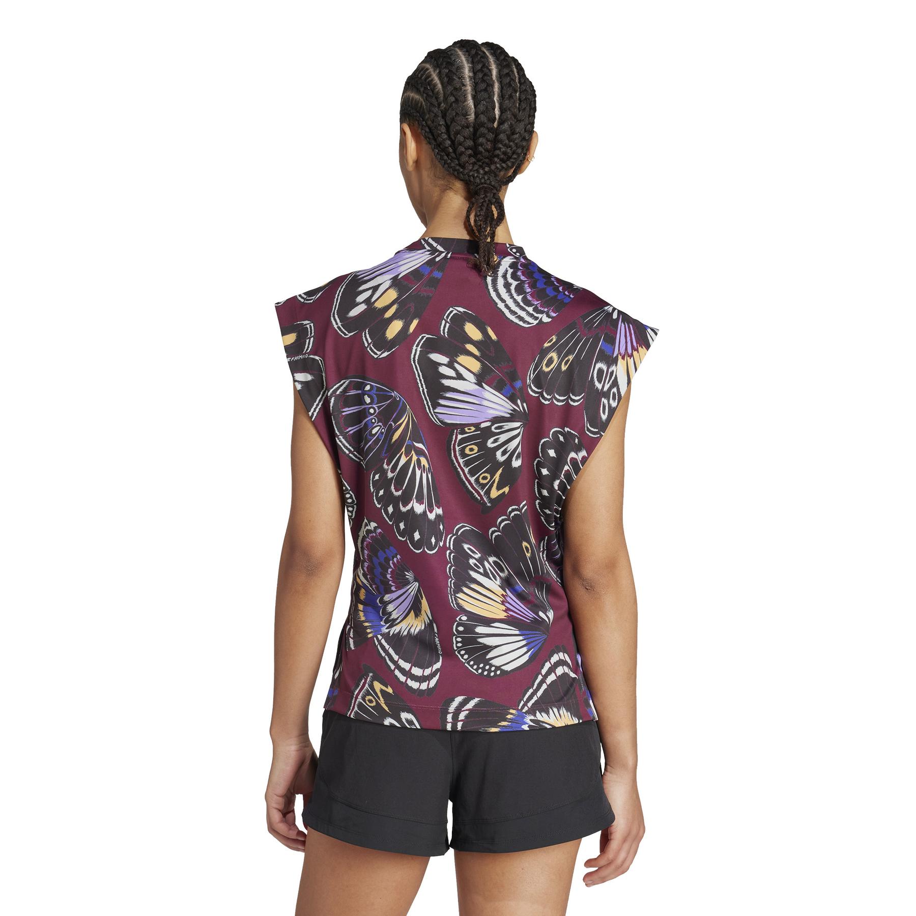 product/2/0/2025_adidas_kb5567_3_apparel_on_model_back_view_white.jpg