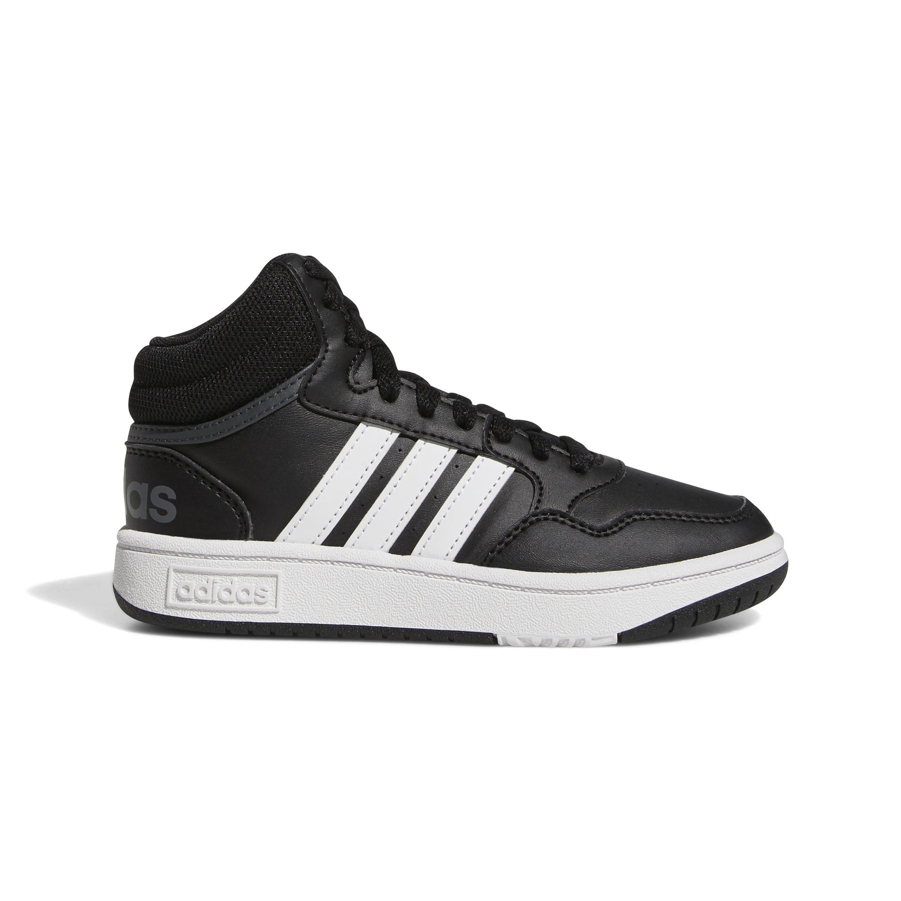 a/d/adidas-originals_gw0402_1_footwear_photography_side_lateral_center_view_white_000.jpg