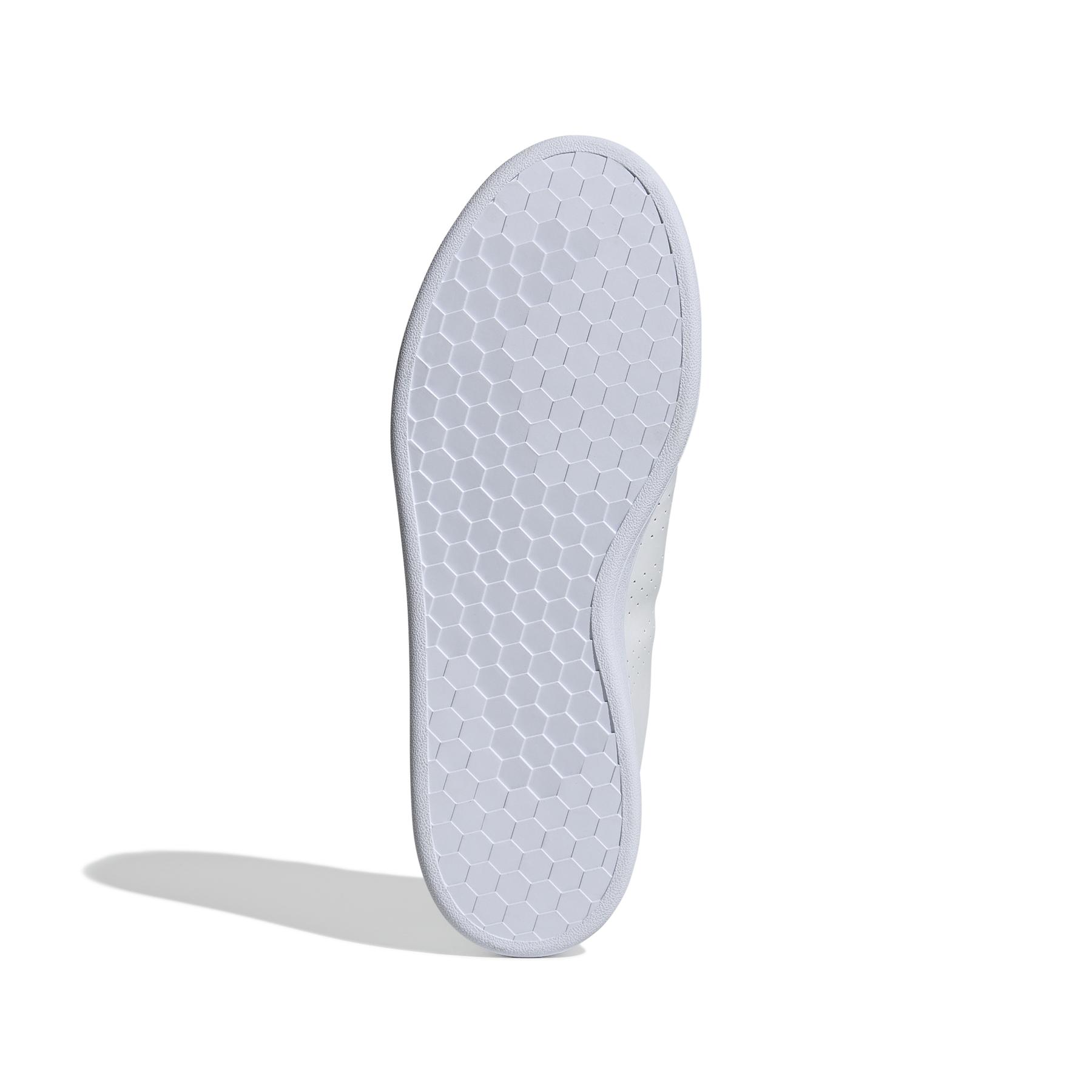 product/a/d/adidas-originals_gz5299_4_footwear_photography_bottom_view_white_000.jpg