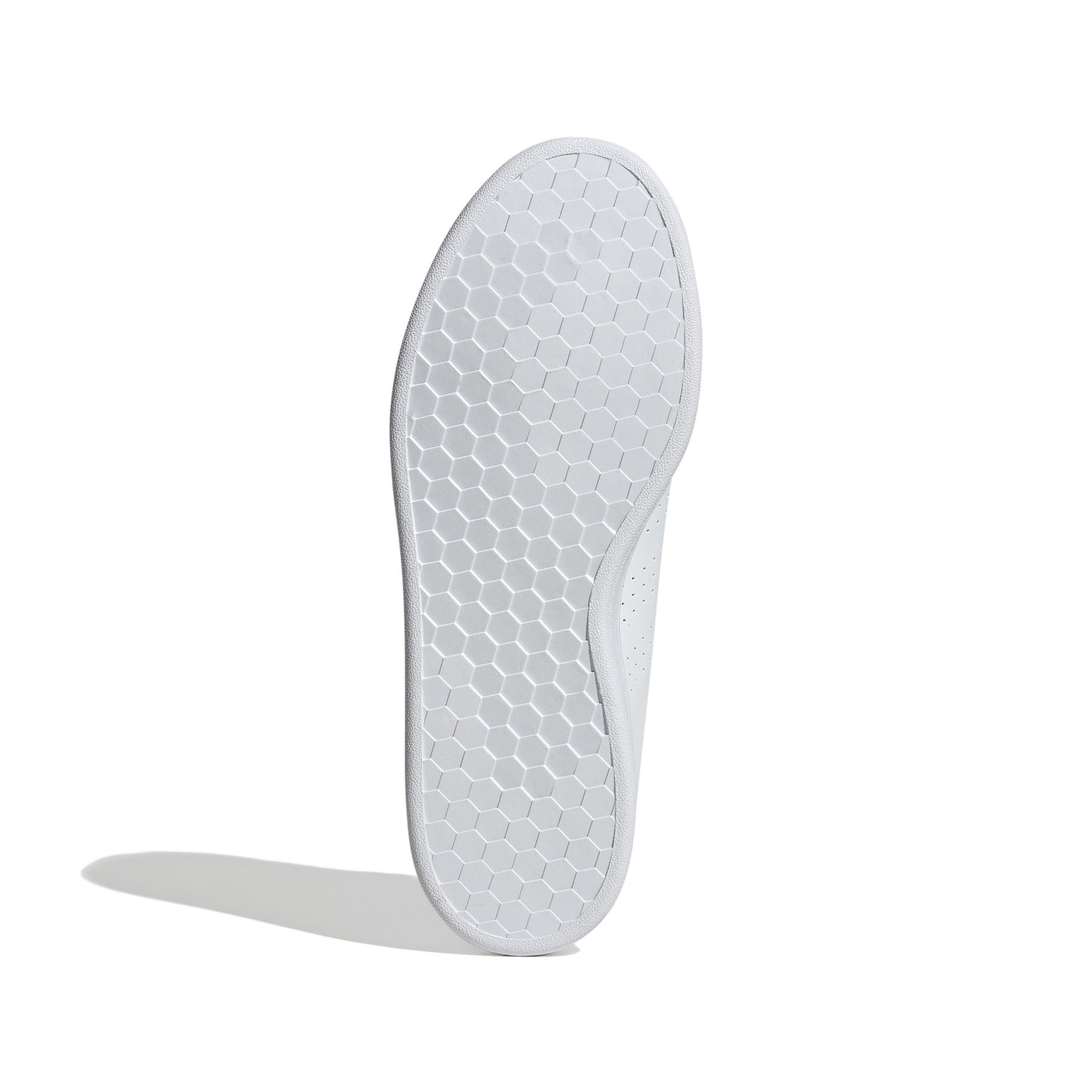 product/a/d/adidas-originals_gz5300_4_footwear_photography_bottom_view_white_000.jpg