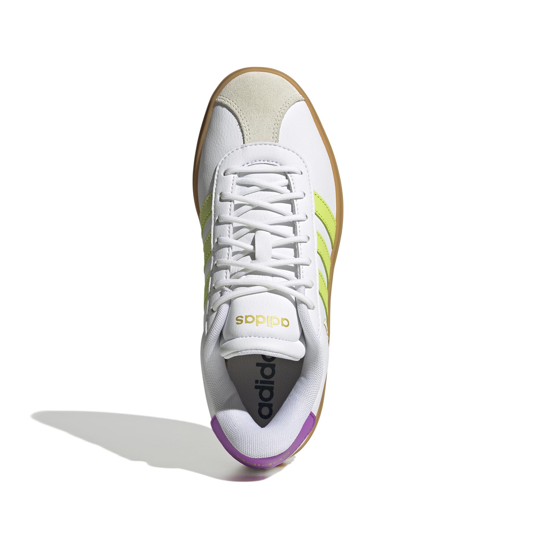 a/d/adidas-originals_jq5644_3_footwear_photography_top_portrait_view_white.jpg