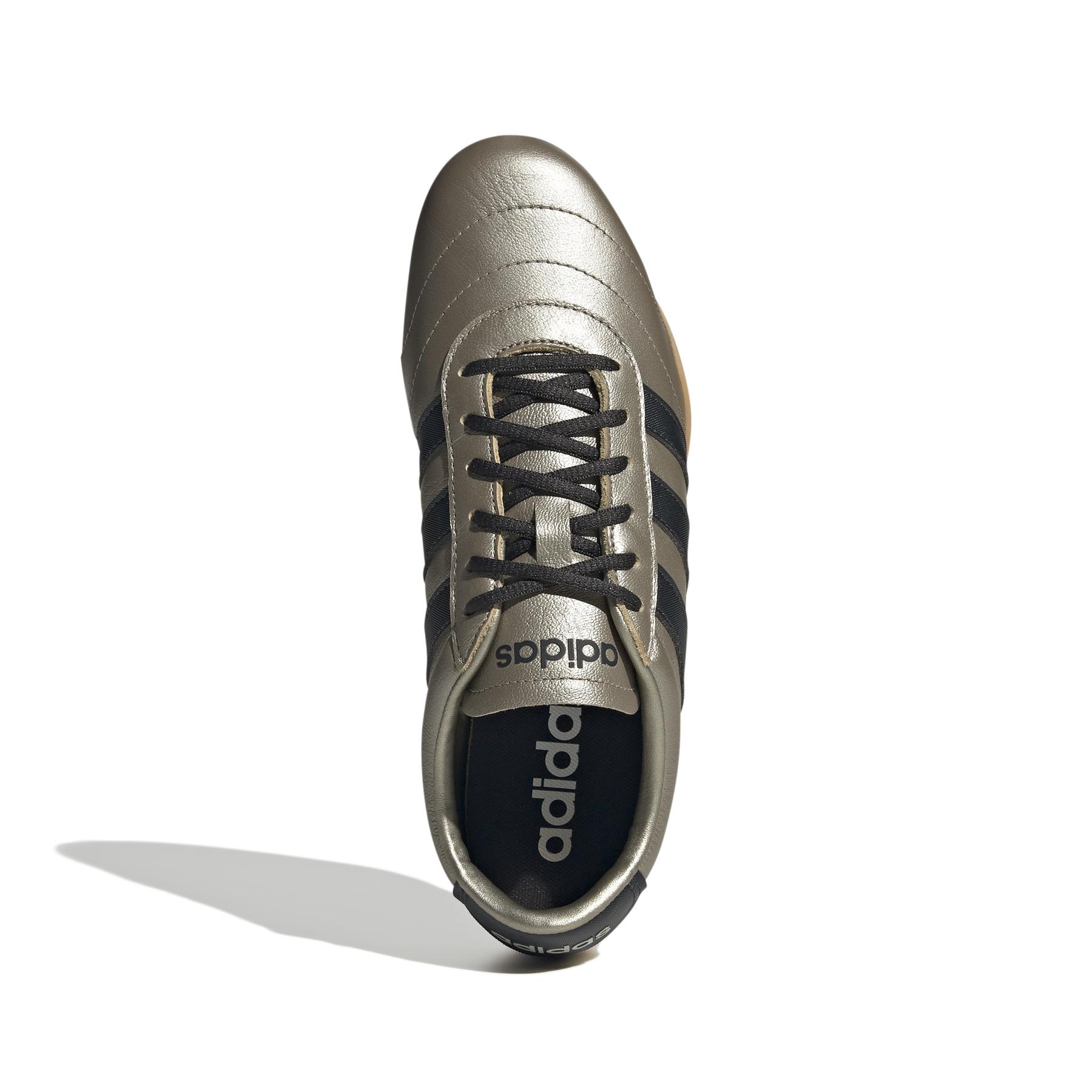 a/d/adidas-originals_jq9681_3_footwear_photography_top_portrait_view_white.jpg
