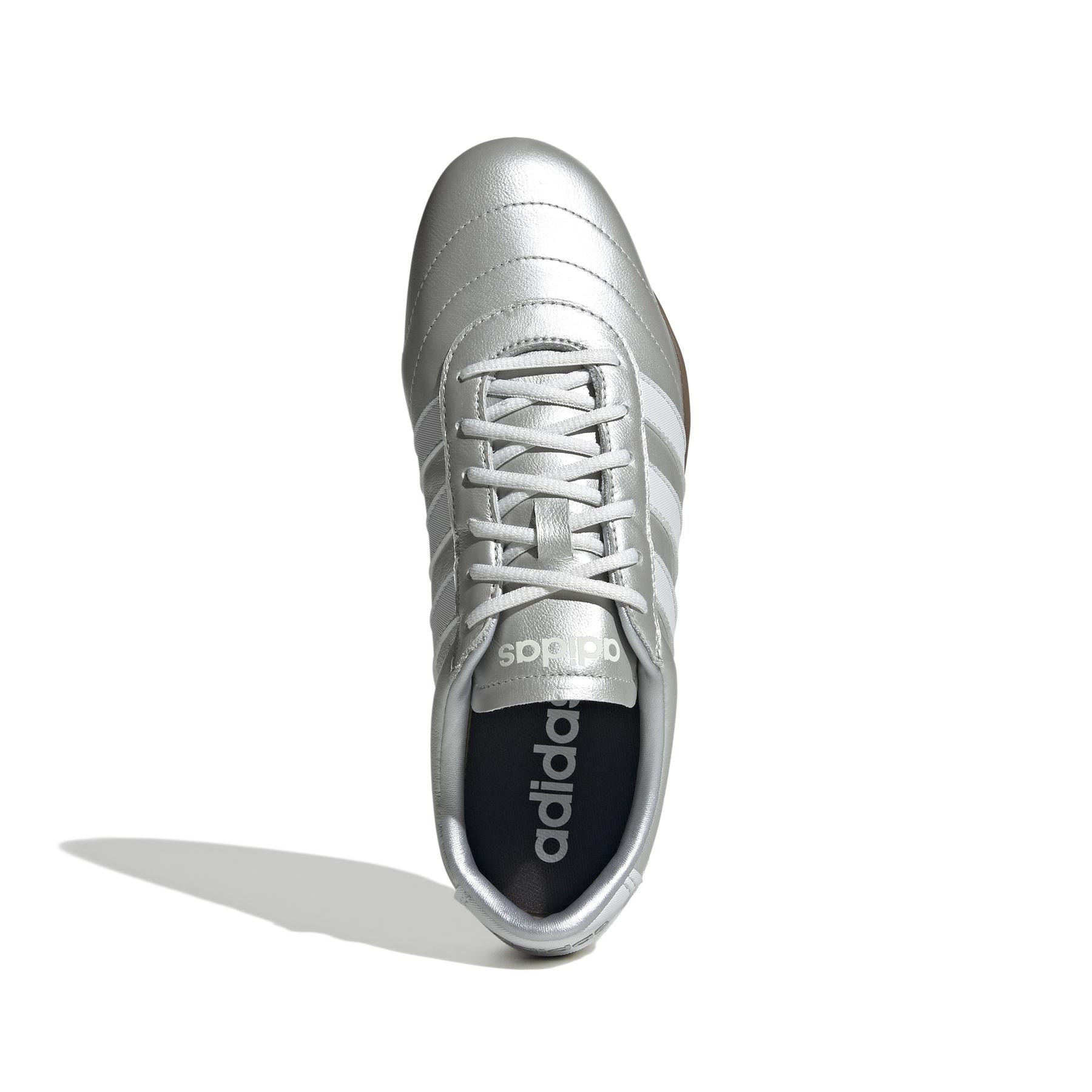 a/d/adidas-originals_jq9682_3_footwear_photography_top_portrait_view_white.jpg