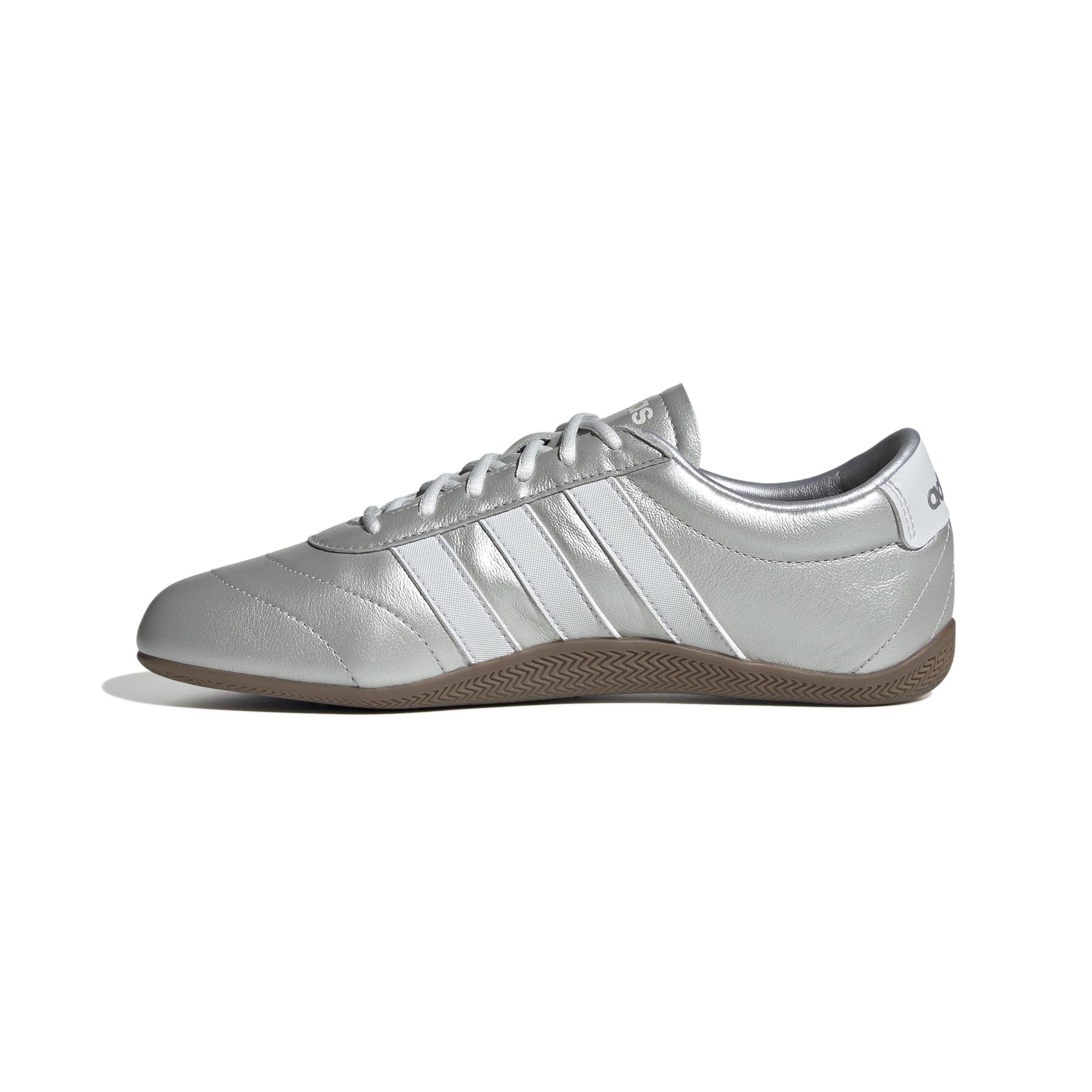 a/d/adidas-originals_jq9682_5_footwear_photography_side_medial_center_view_white.jpg